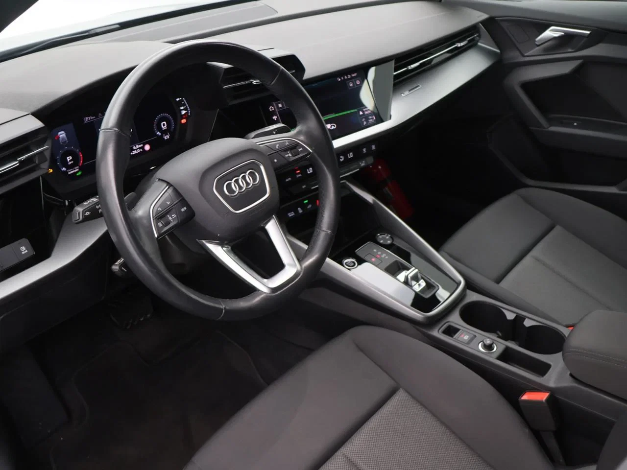 Audi A3 Sportback PHEV Audi A3 Sportback PHEV 2X S line 40 TFSIe 204PK *AUTOMAAT*PDC*VIRTUAL COCKPIT*CRUISE*NAVI*APP-CONNECT*KEYLESS GO*...*