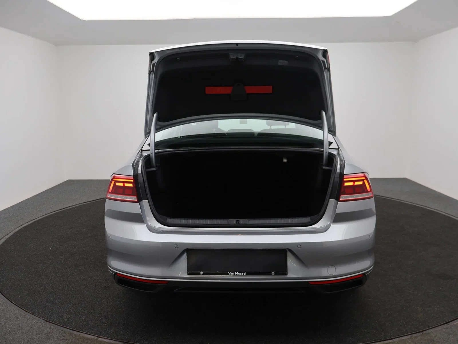 Volkswagen Passat Passat 1.5 TSI Elegance 150PK *AUTOMAAT*PDC*CRUISE*APP-CONNECT*BLTH*...*