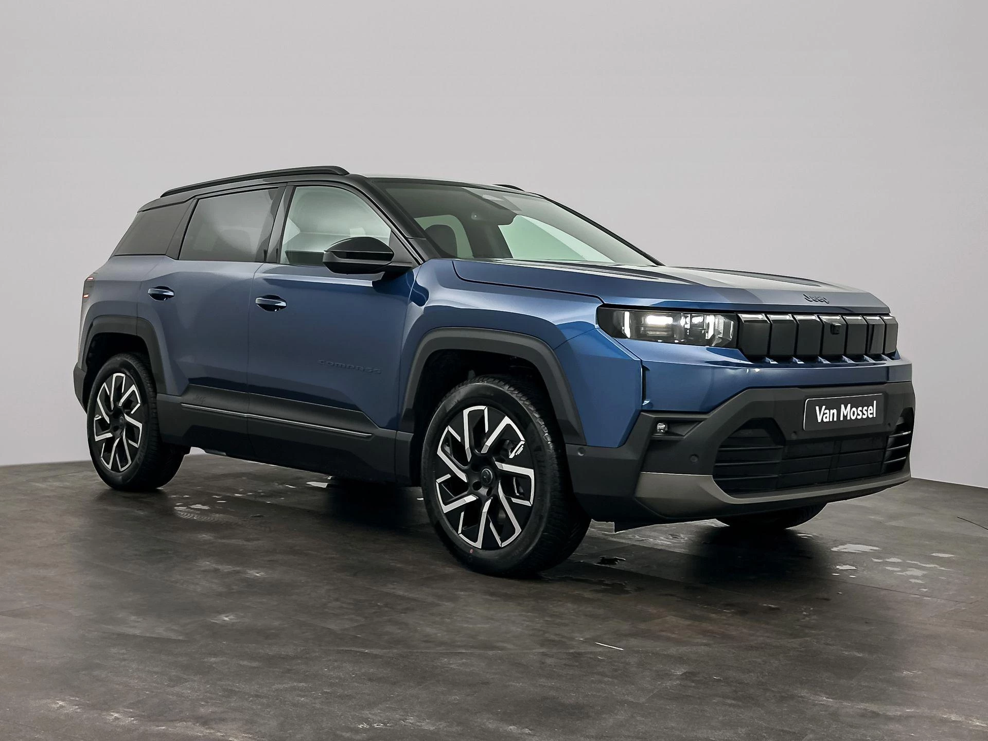 Jeep Compass 74kwh First Edition