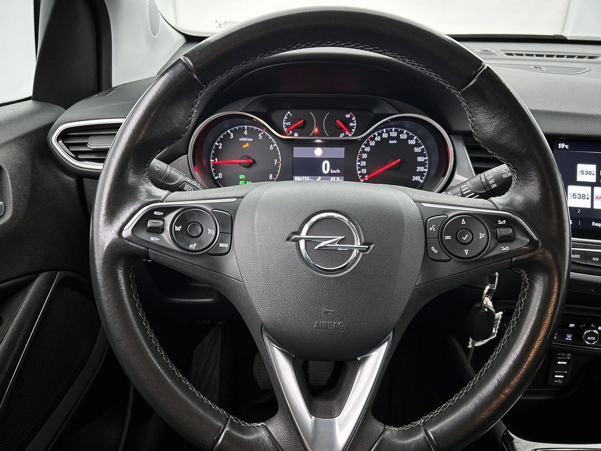 Opel-Crossland-image-33