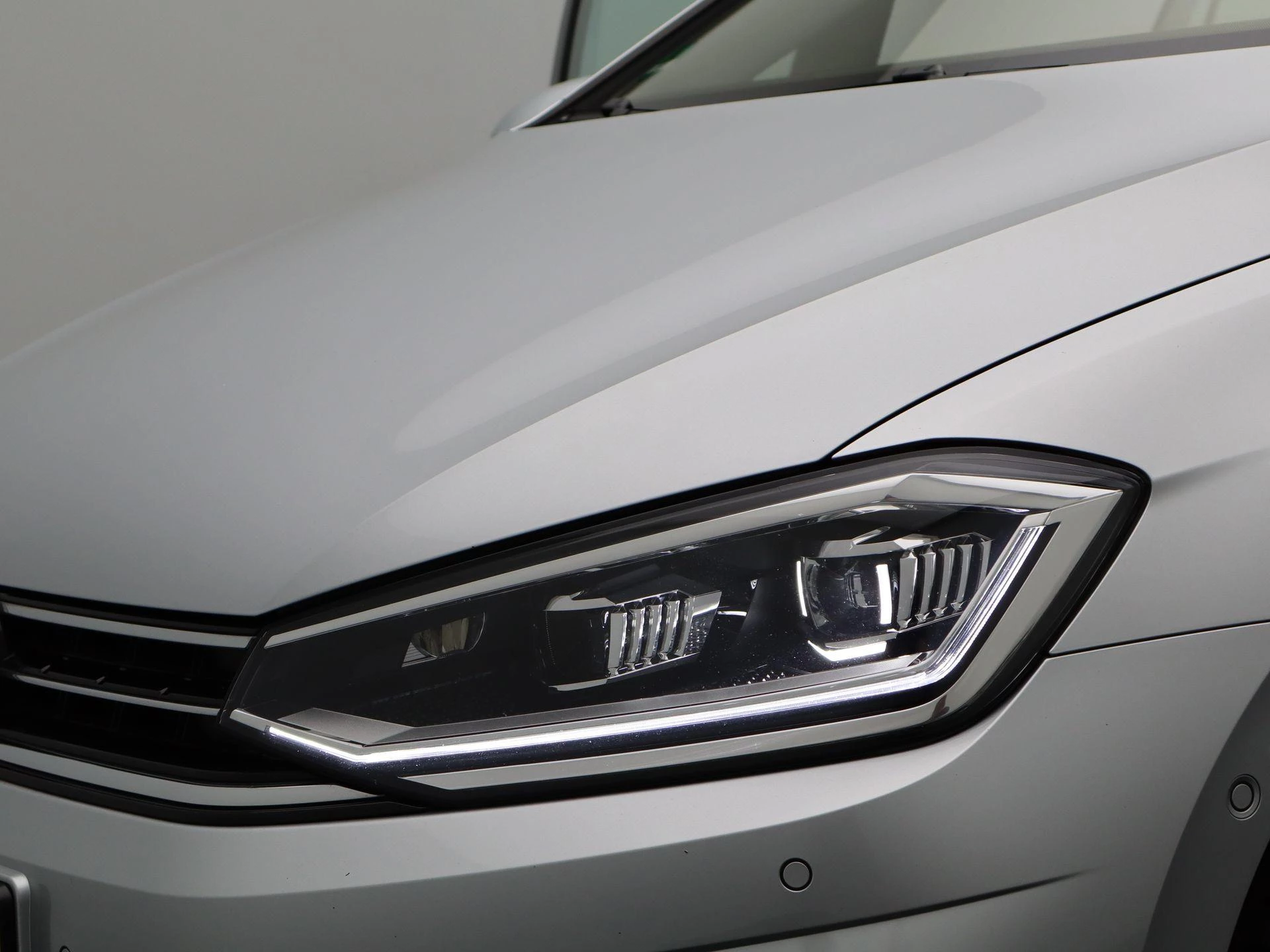 Volkswagen-Golf Sportsvan-image-13