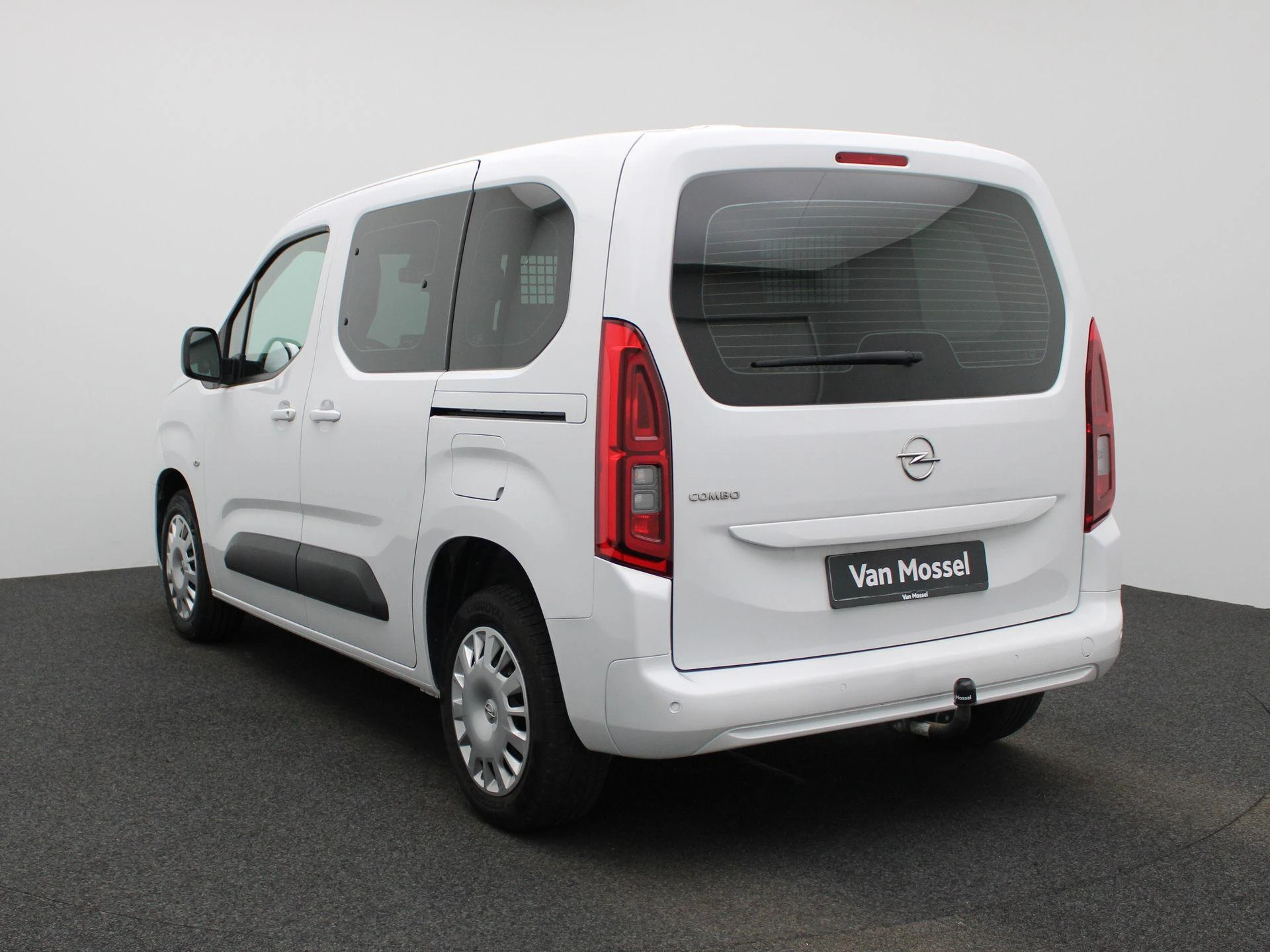 Opel-Combo Life-image-1