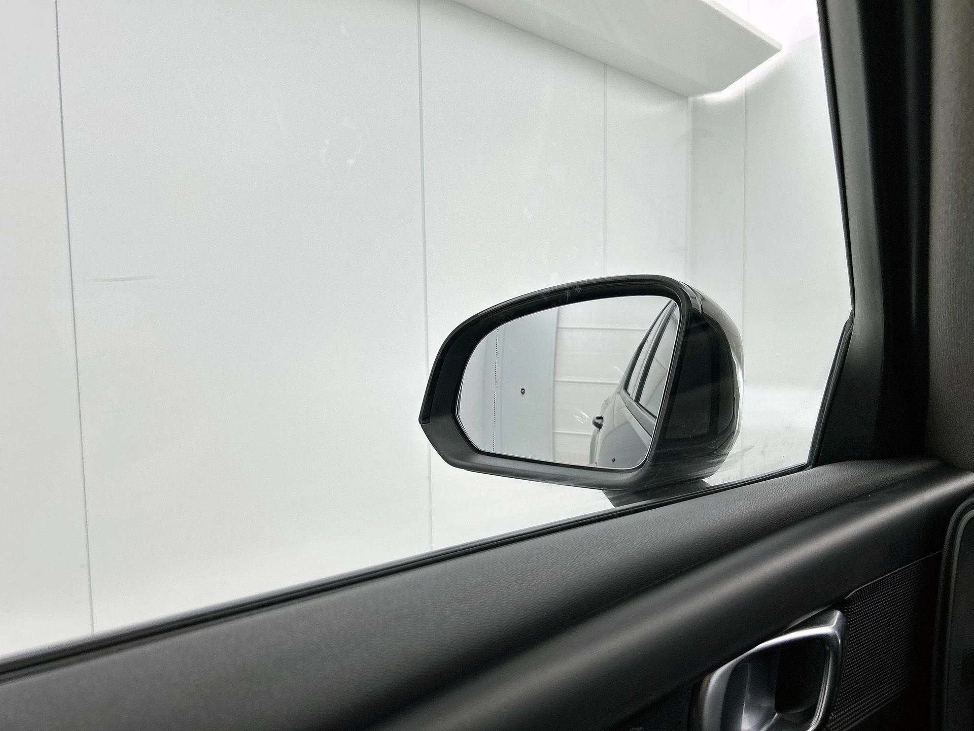 Volvo-XC40-image-16