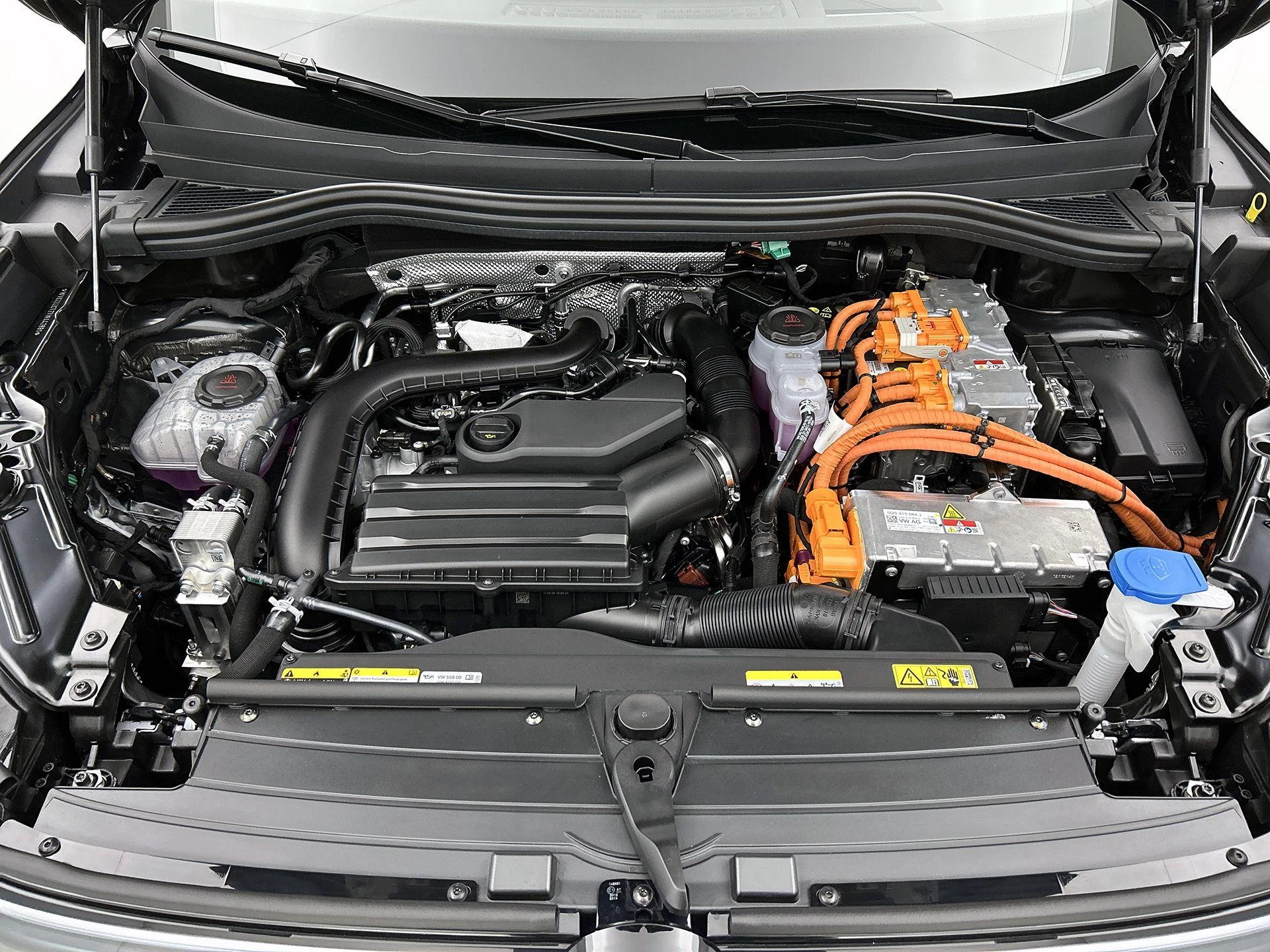 Volkswagen-Tiguan-image-31