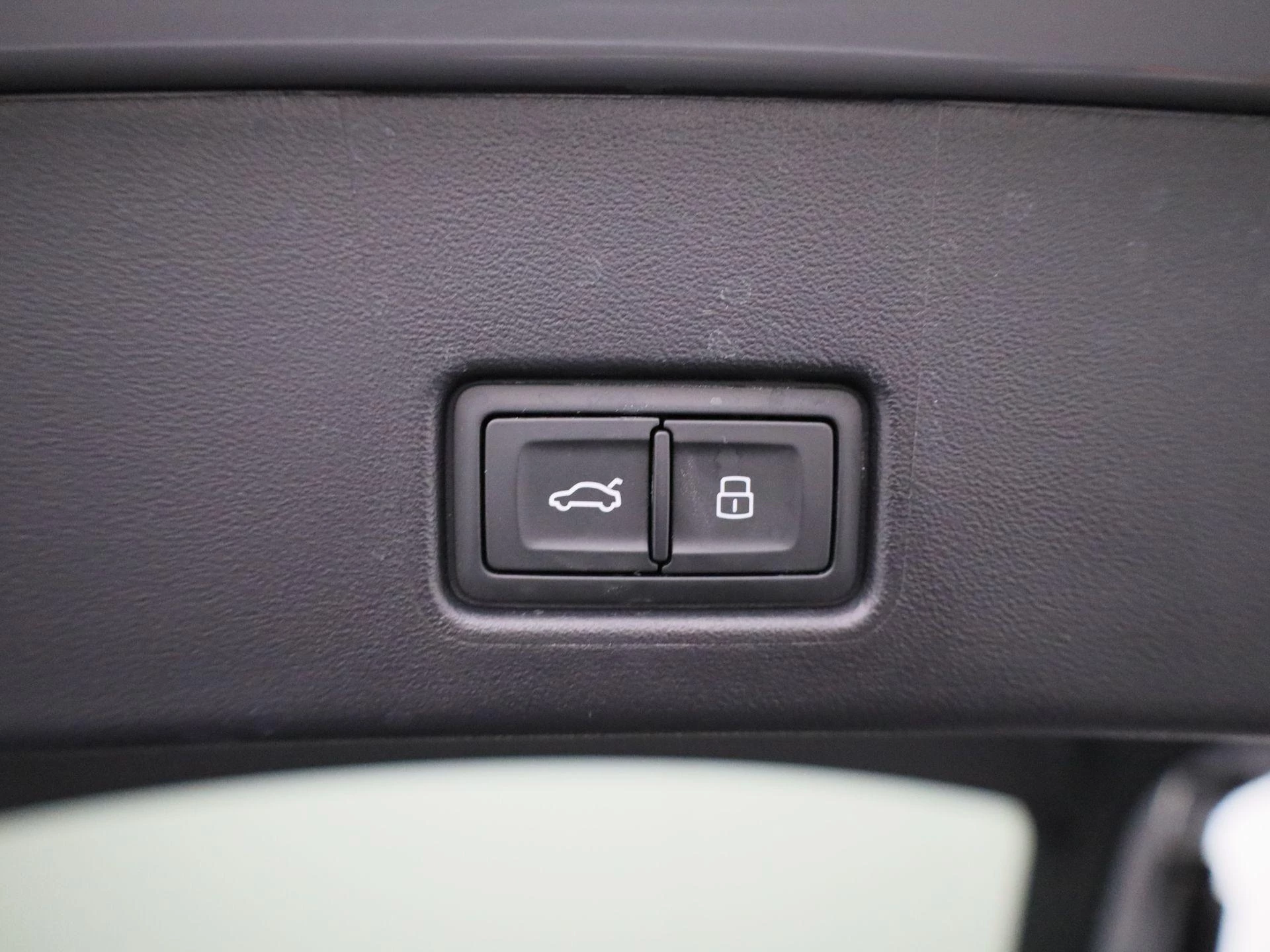 Audi-Q4 Sportback e-tron-image-13