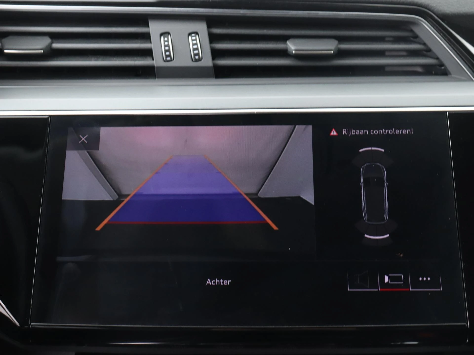 Audi-e-tron-image-23