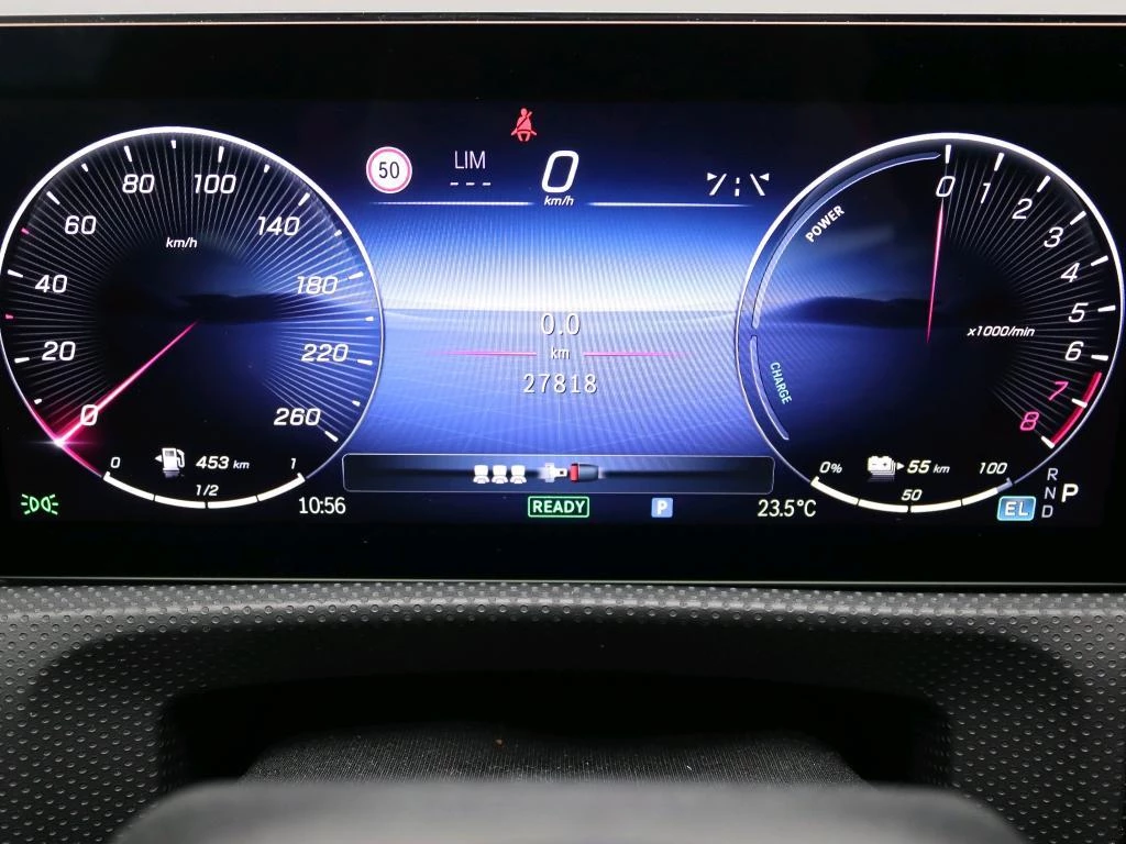 Mercedes-Benz-CLA-image-4