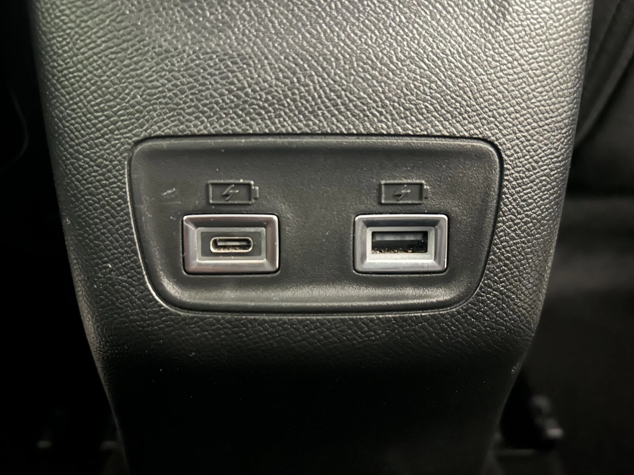 Peugeot-208-image-22
