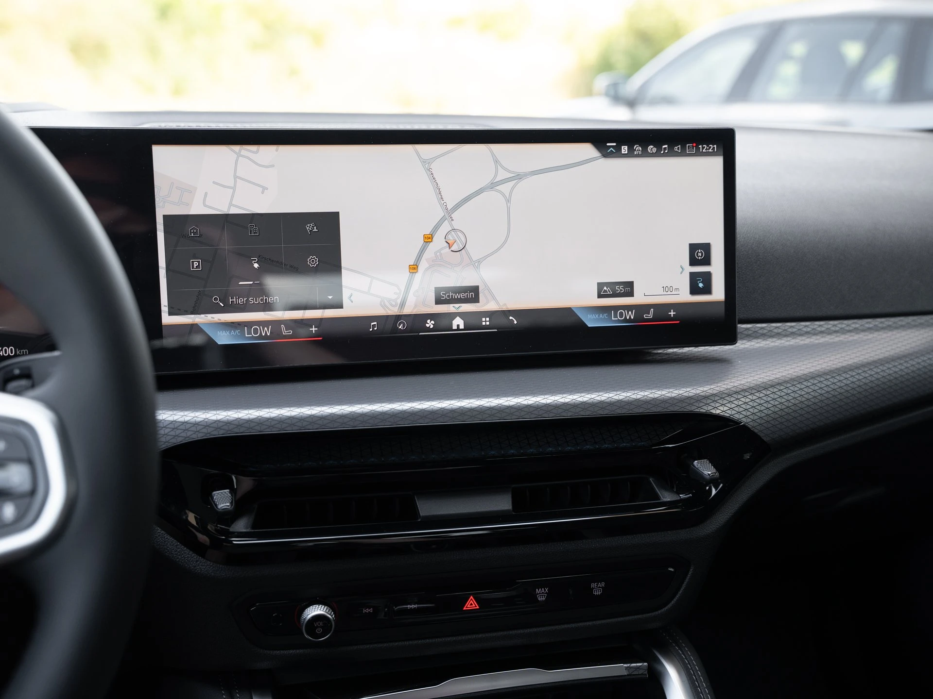BMW-i4-image-17