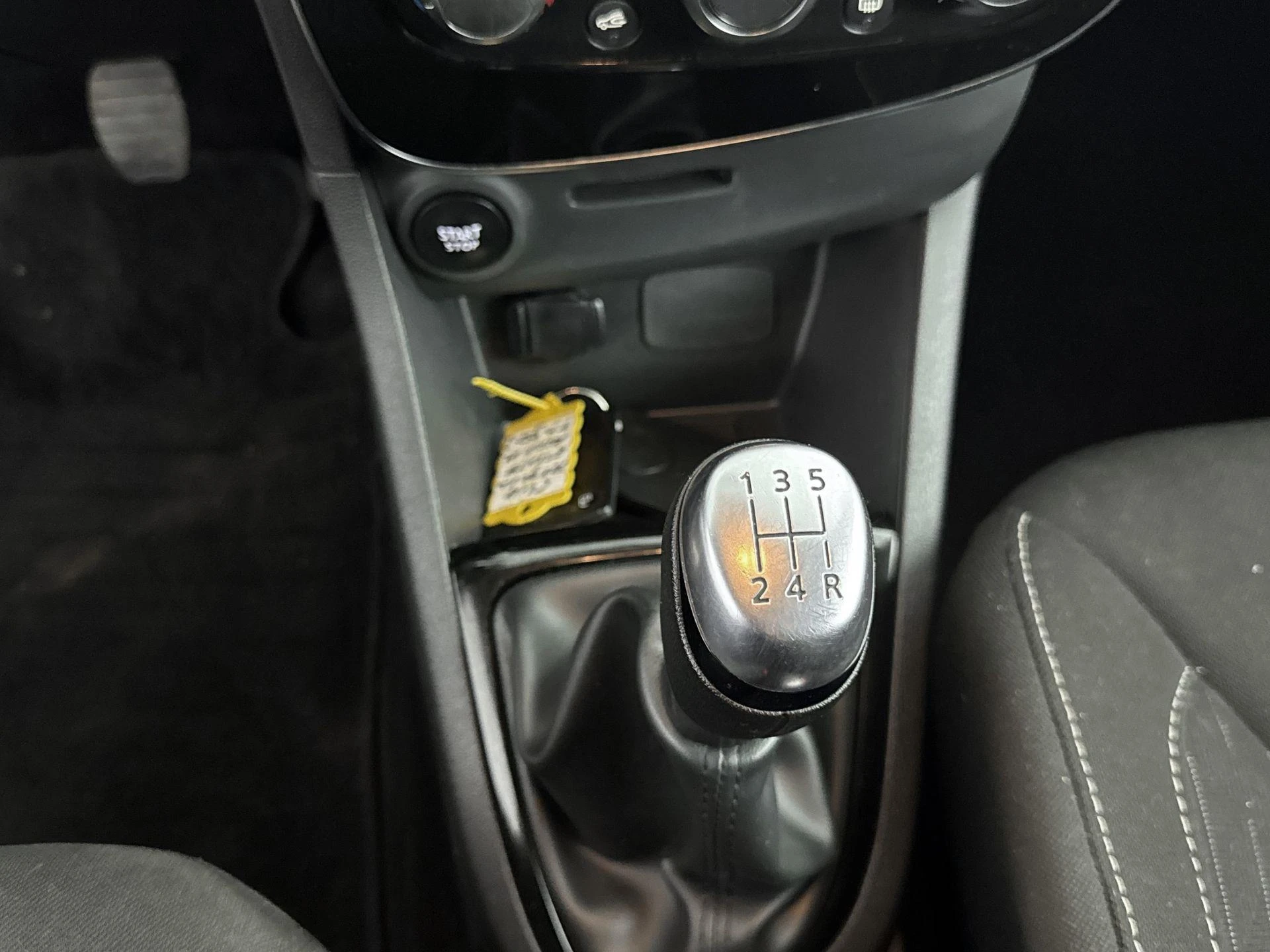 Renault-Clio-image-22