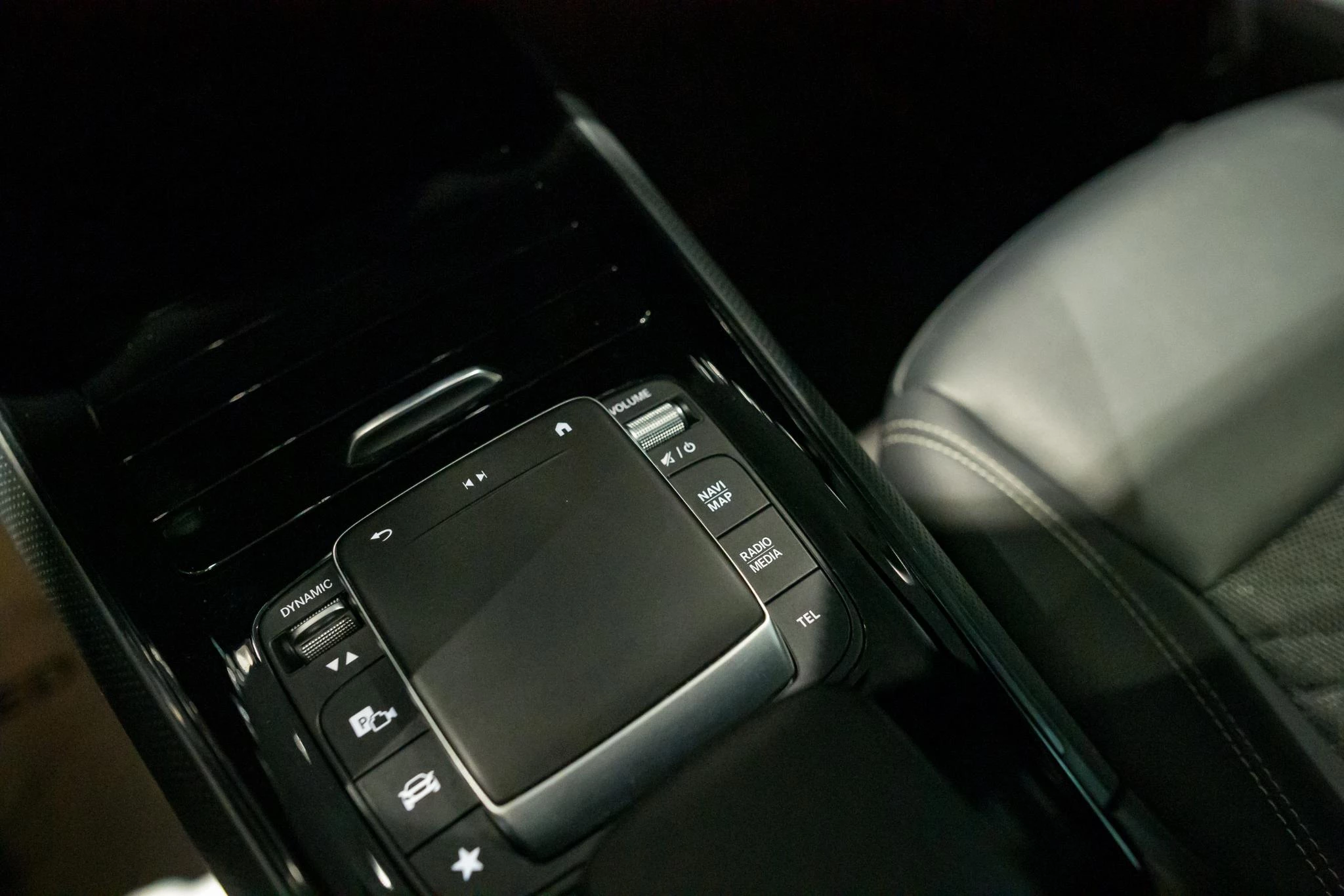 Mercedes-Benz-B-Klasse-image-28