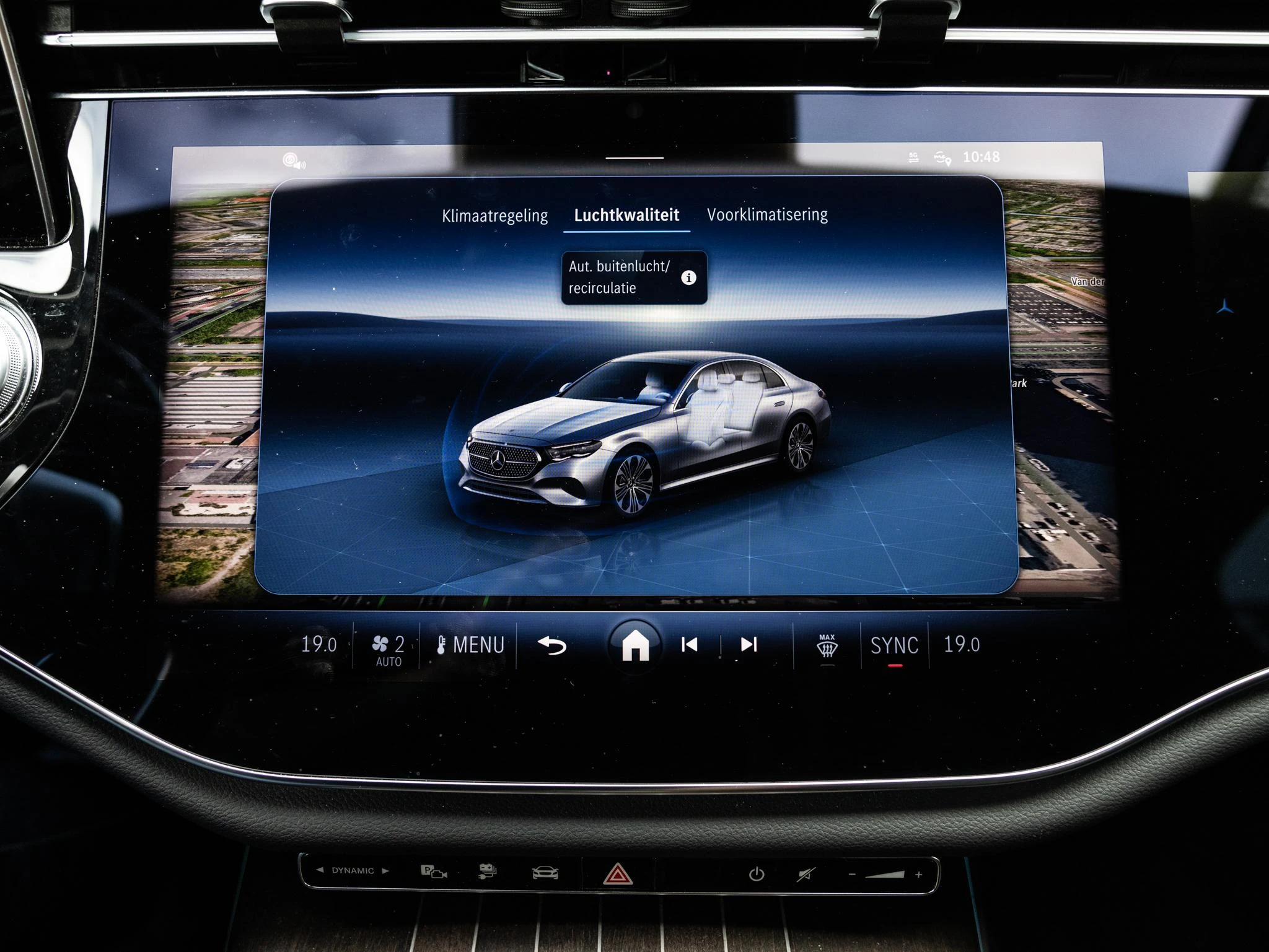 Mercedes-Benz-E-Klasse-image-21