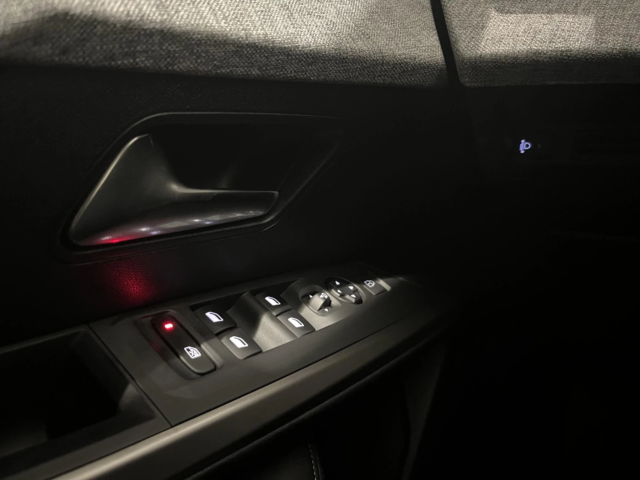 Peugeot-5008-image-9