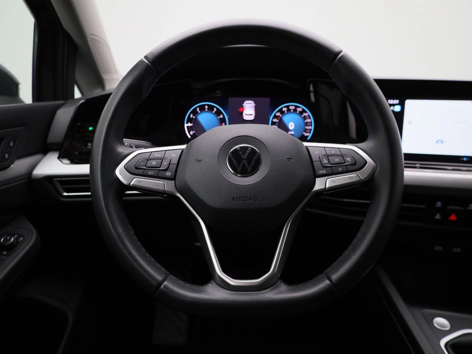 Volkswagen-Golf-image-6
