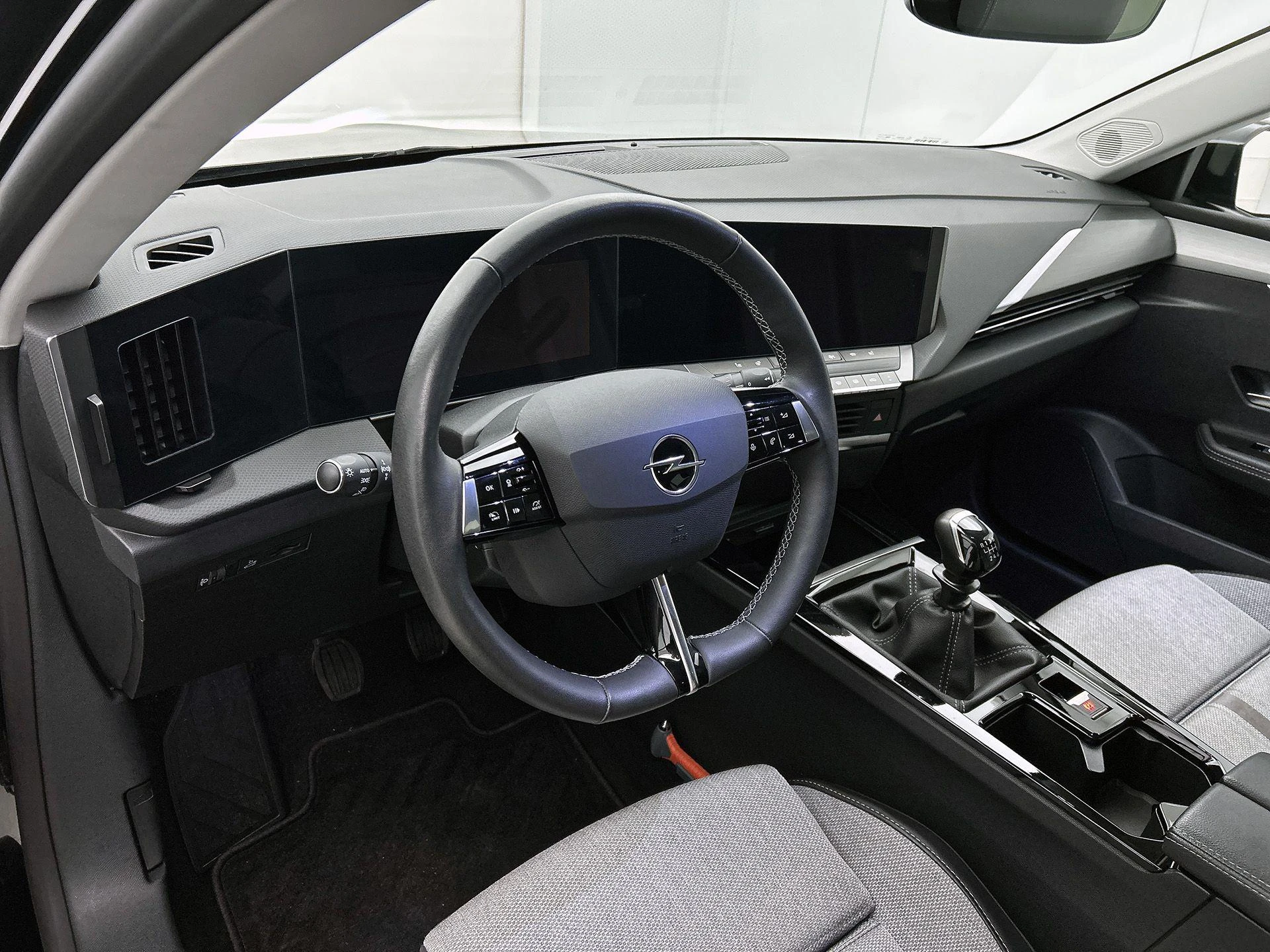 Opel-Astra-image-18