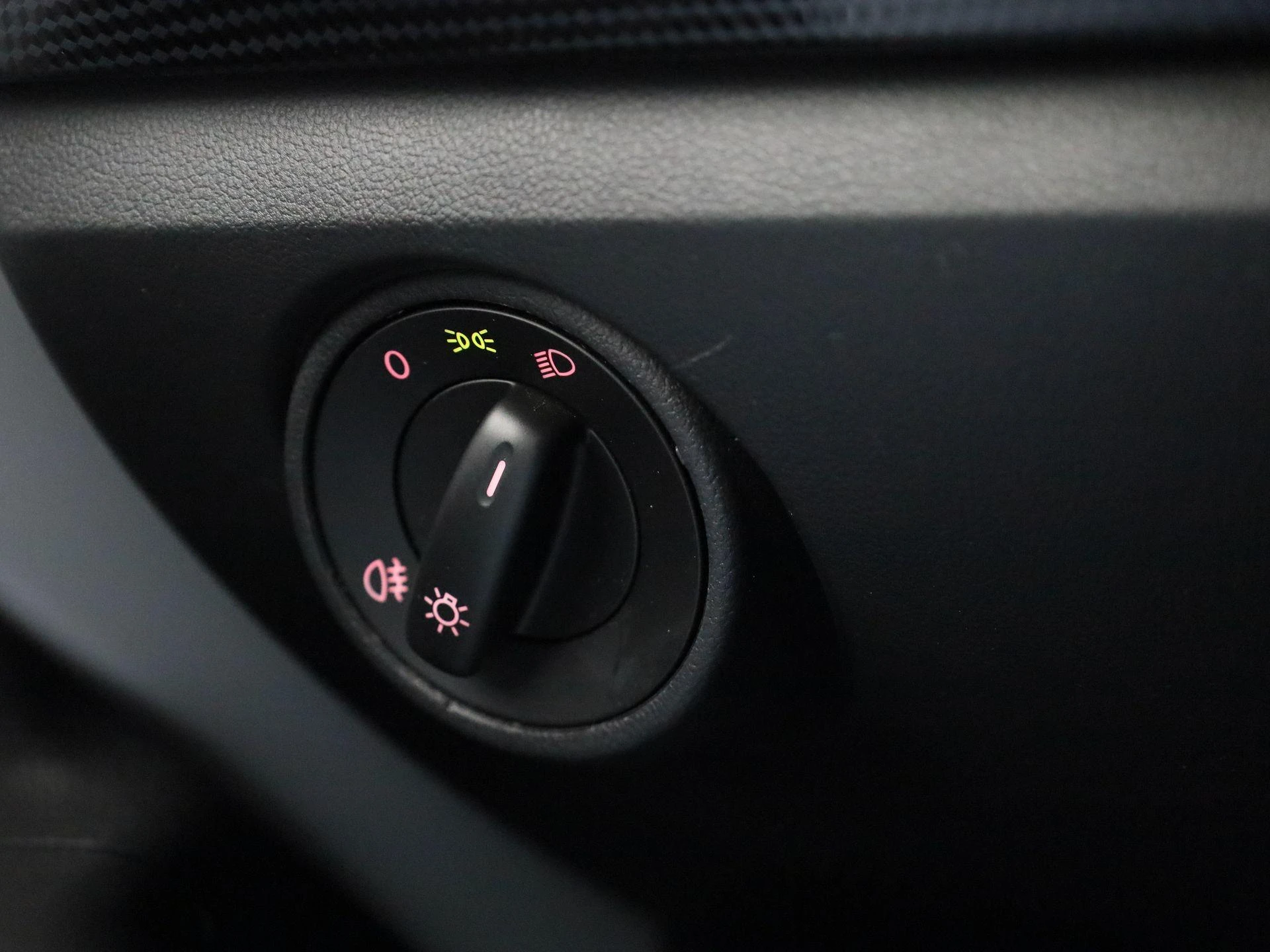 Volkswagen-up!-image-14