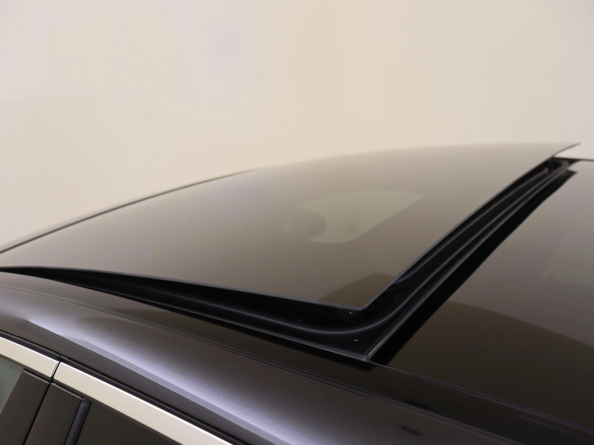 Mercedes-Benz-C-Klasse-image-28