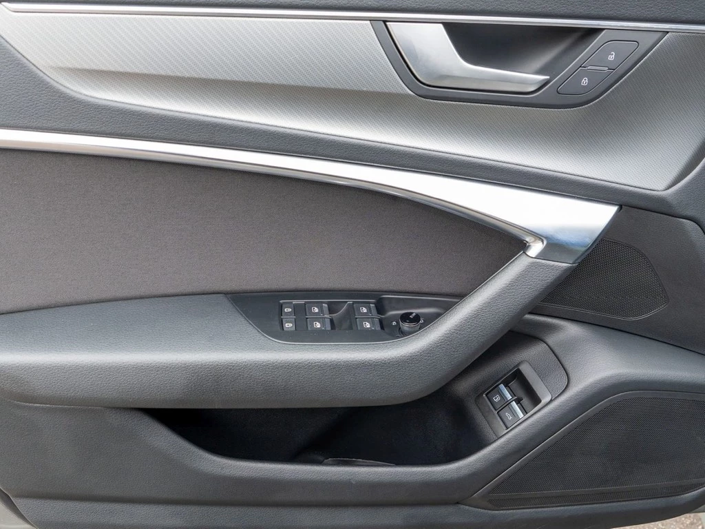 Audi A6 Avant 50 TFSIe S line Matrix ACC Kamera PDC+