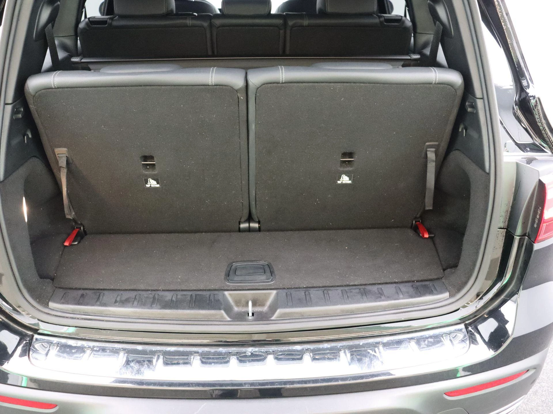 Mercedes-Benz EQB 250+ Luxury Line + 7 ZITPLAATSEN + CARPLAY +