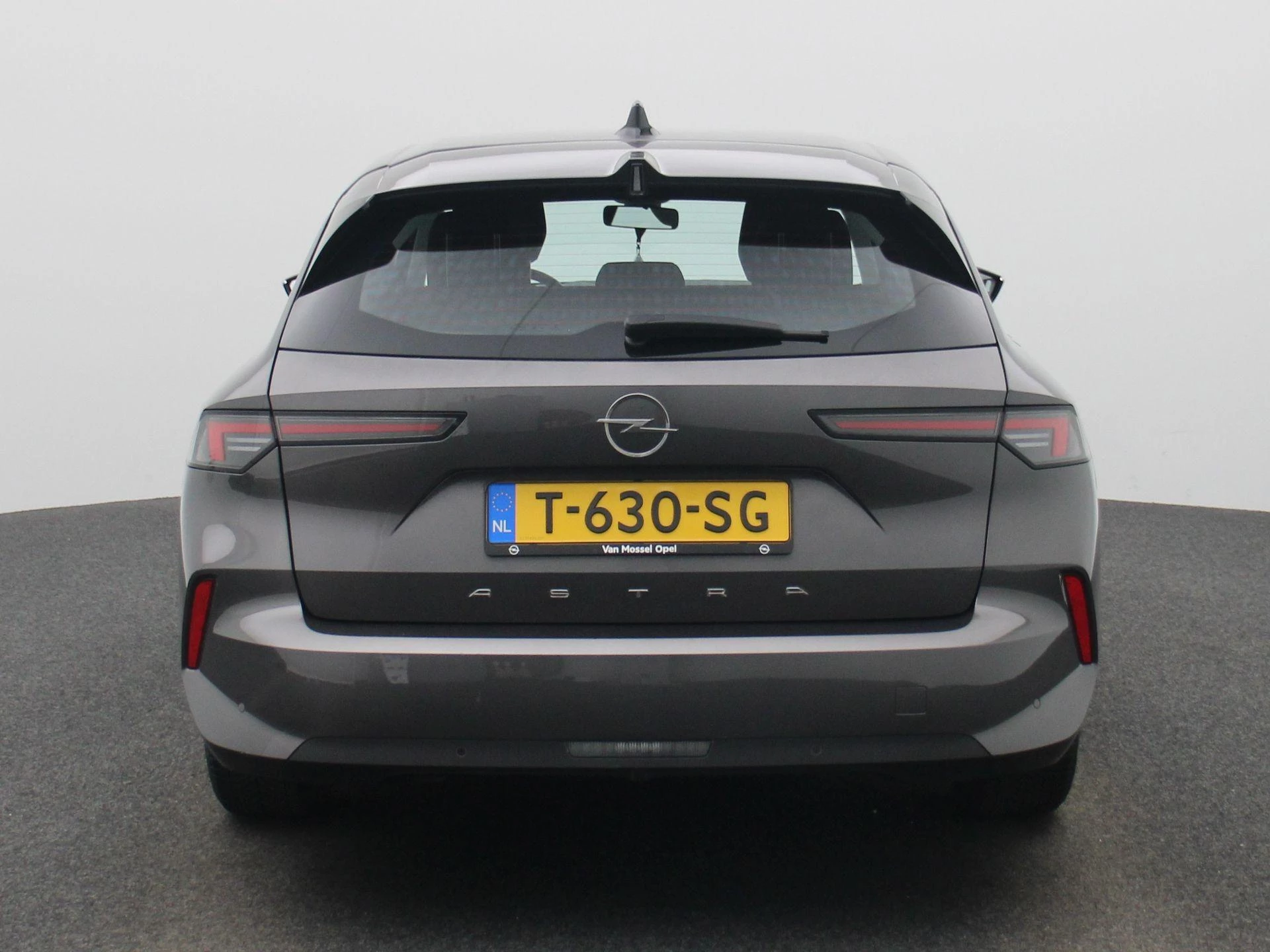 Opel-Astra-image-4