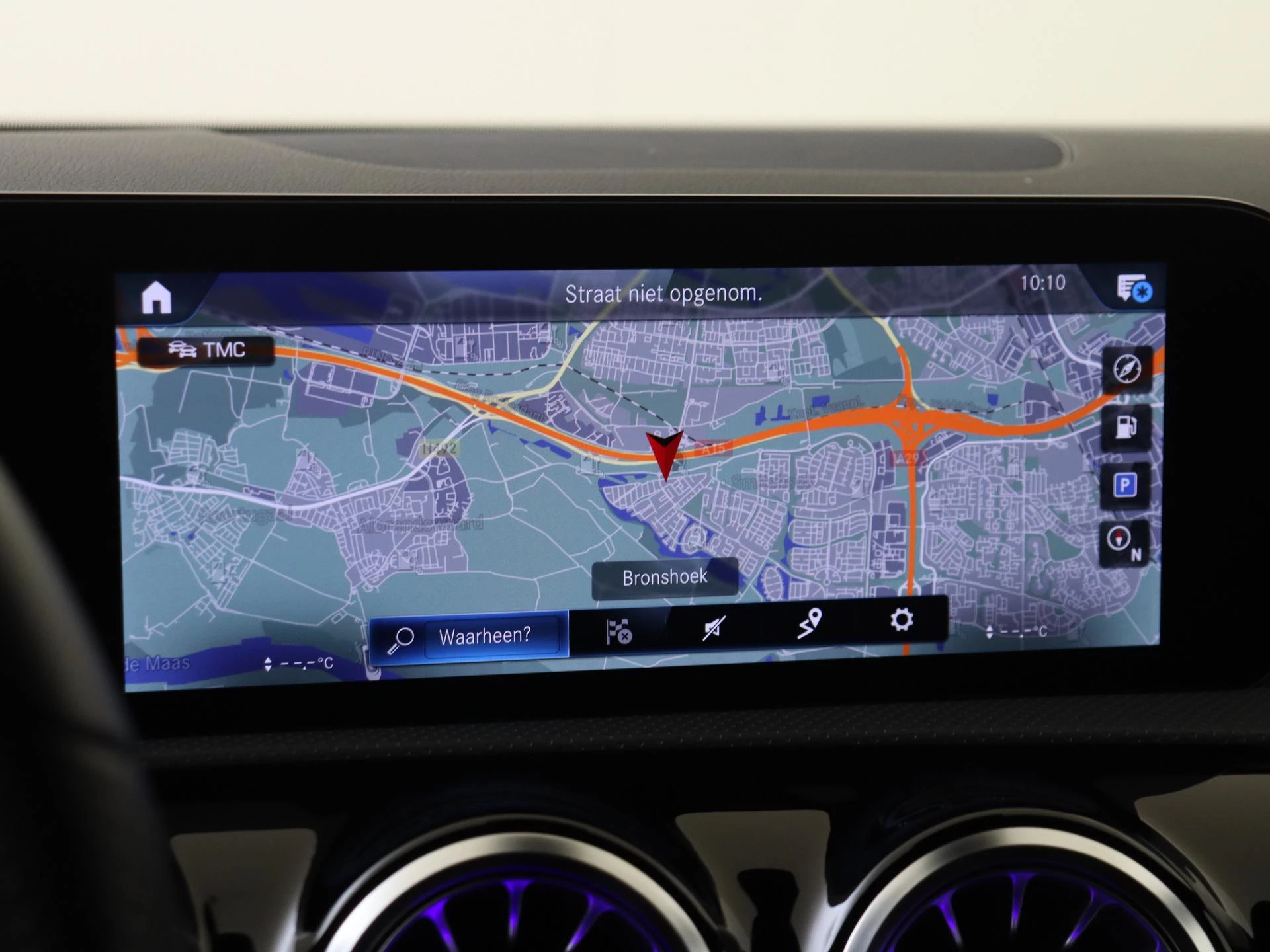 Mercedes-Benz-CLA-image-19