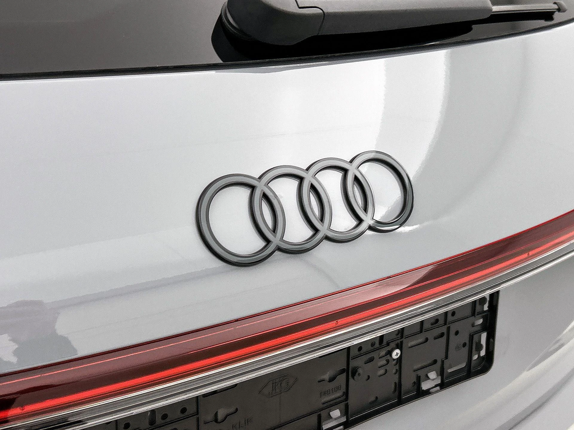 Audi-Q4 e-tron-image-10