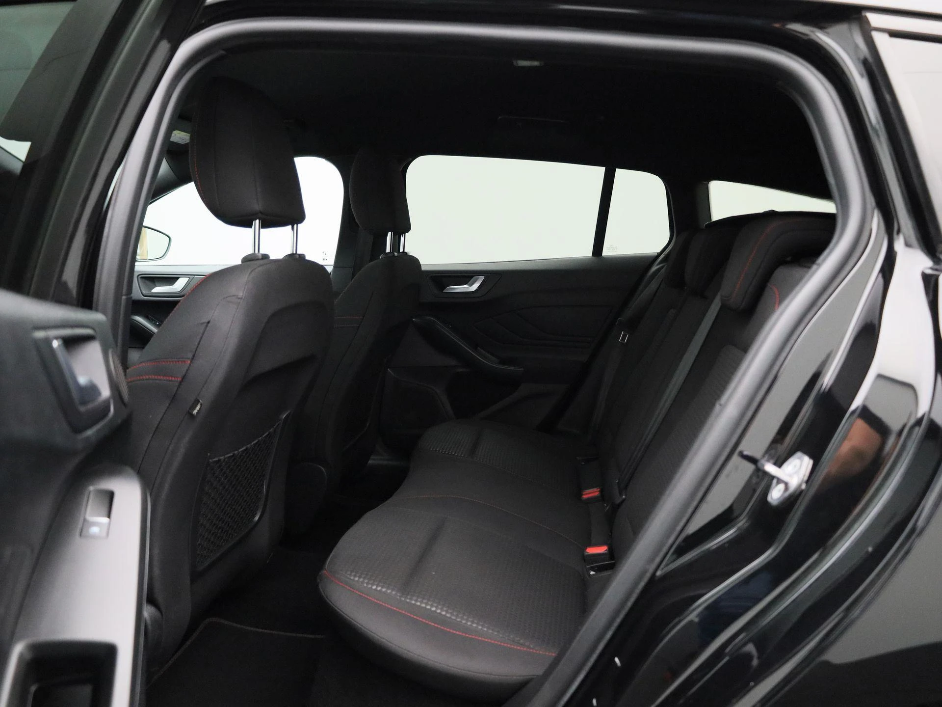 Ford Focus Wagon 1.0 EcoBoost Hybrid ST Line X Business