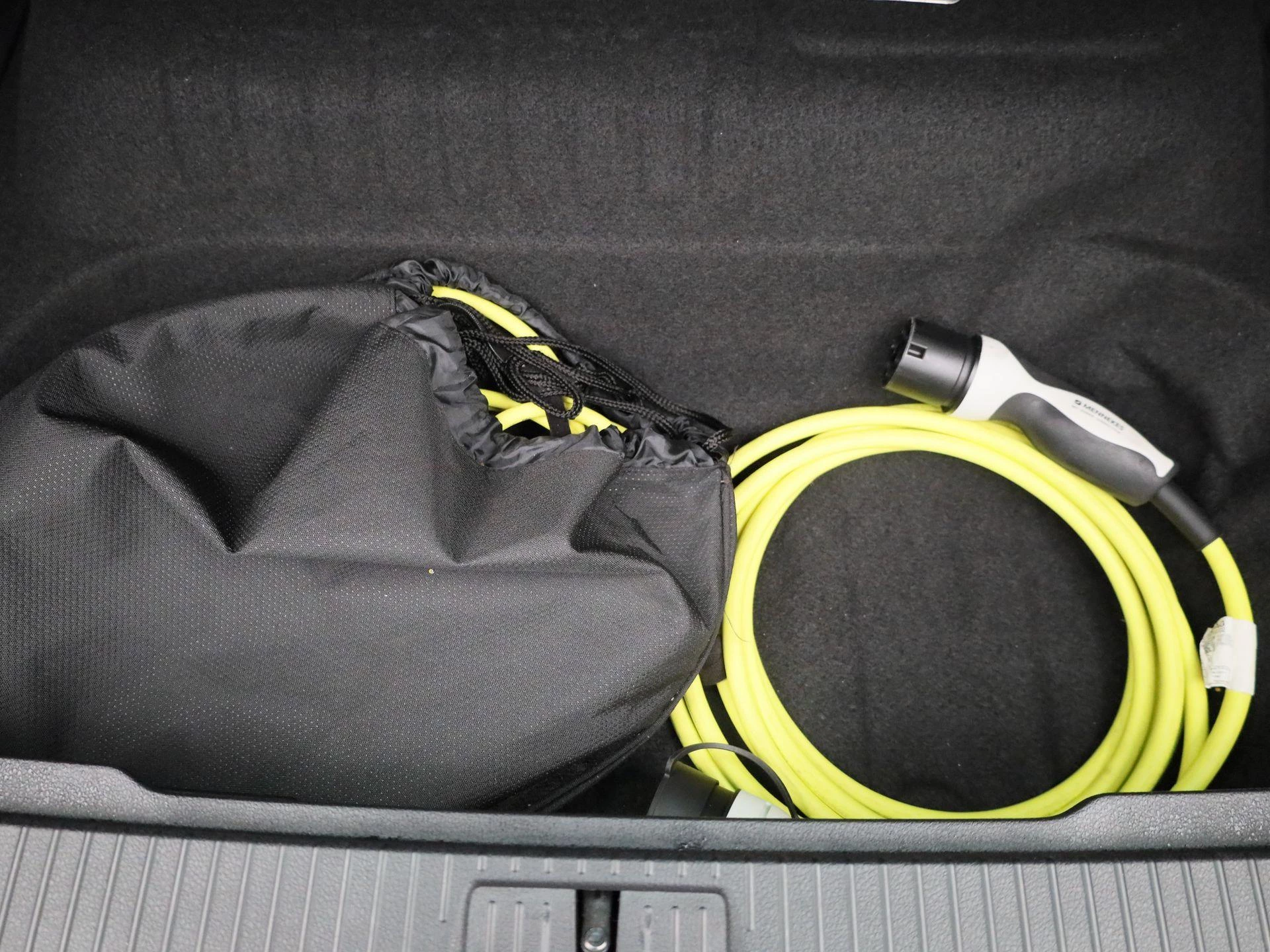 Volkswagen-Passat-image-13