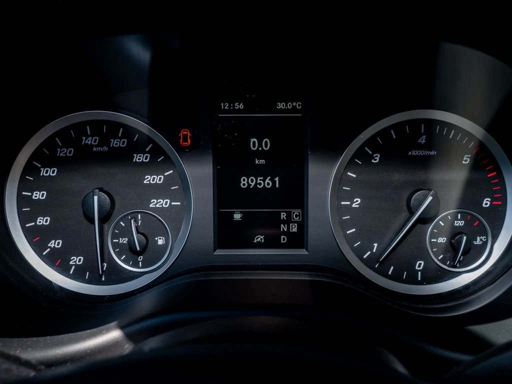Mercedes-Benz-Vito 114-image-12
