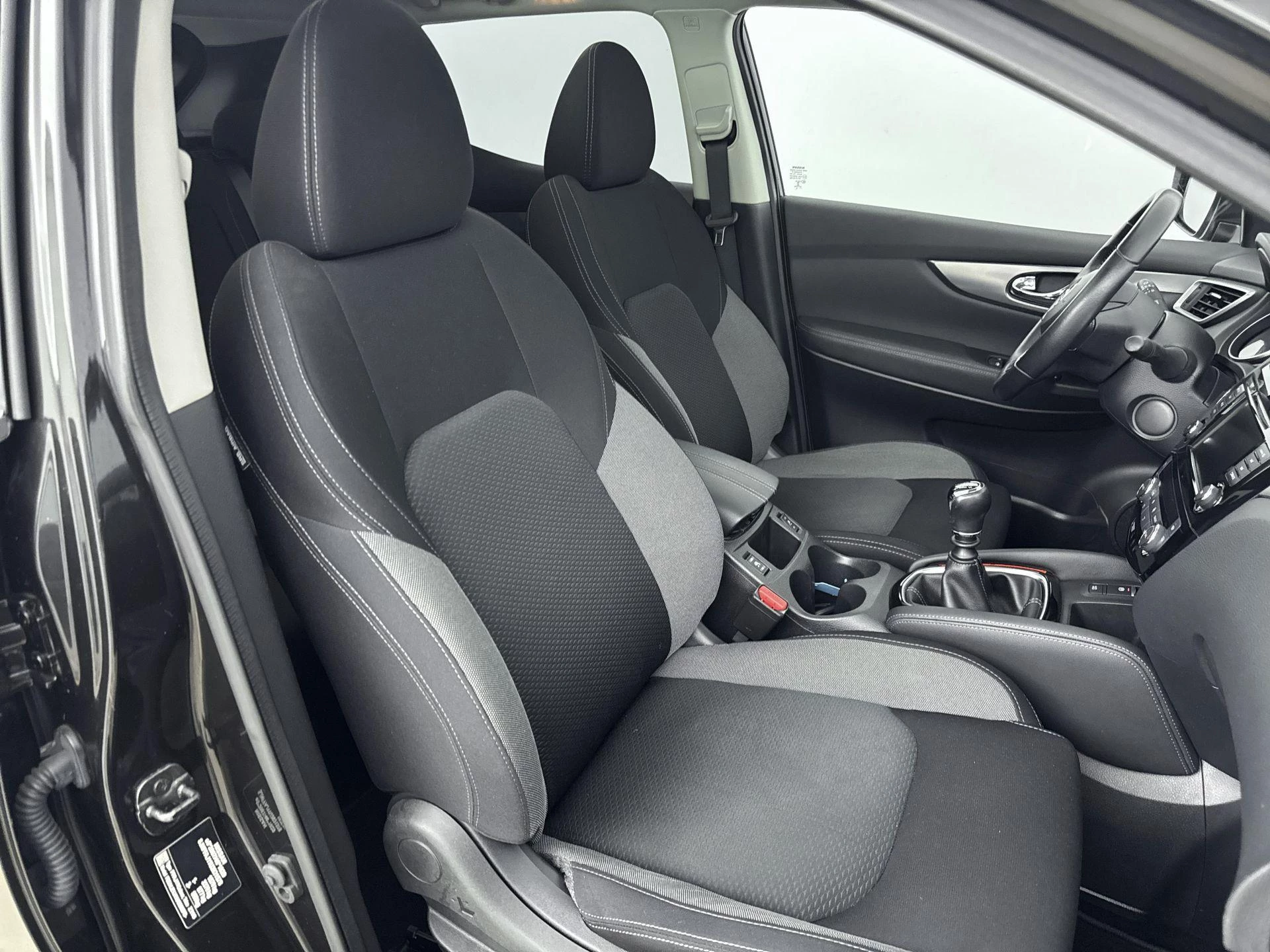 Nissan-QASHQAI-image-25
