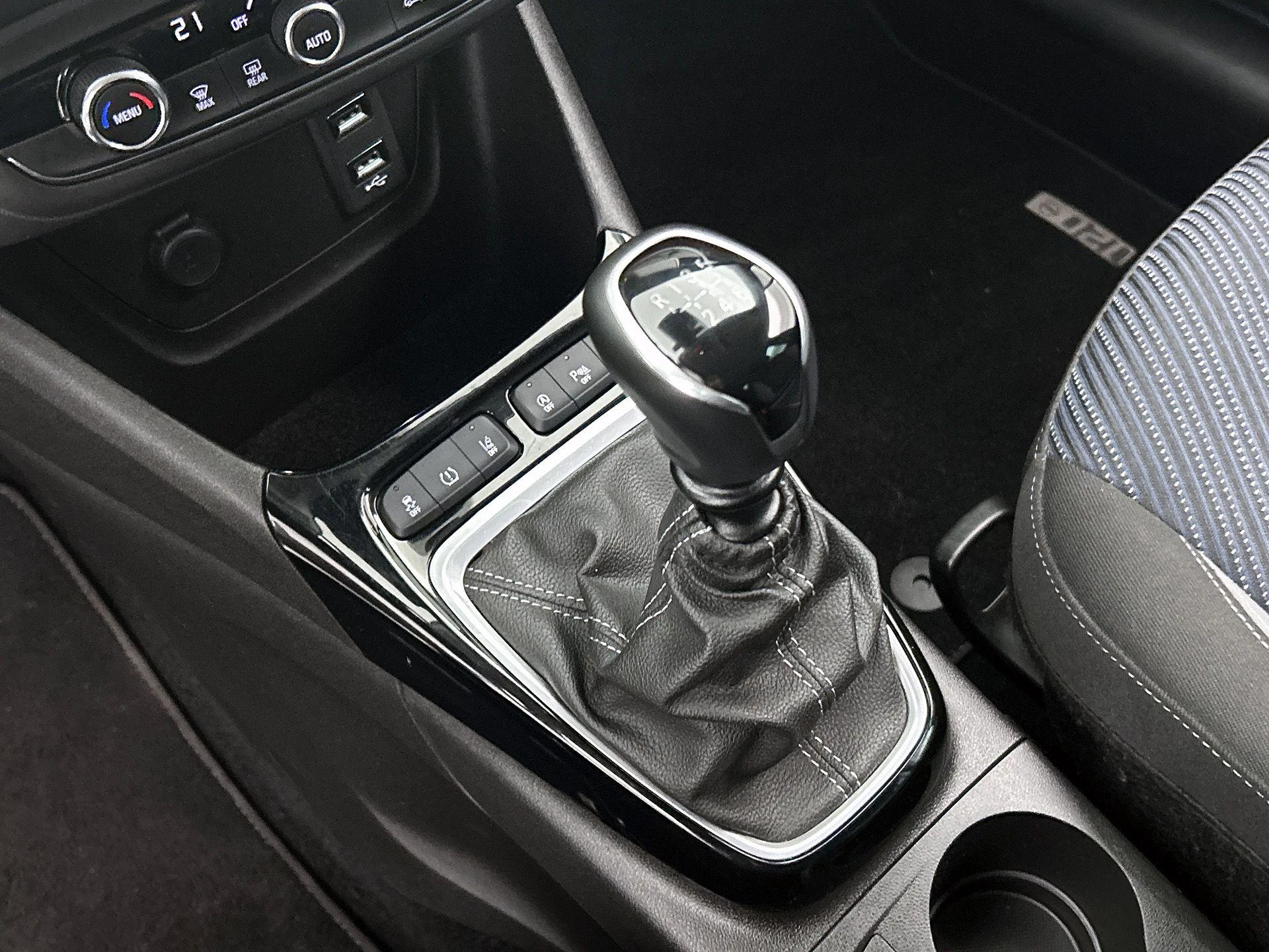 Opel-Crossland X-image-12
