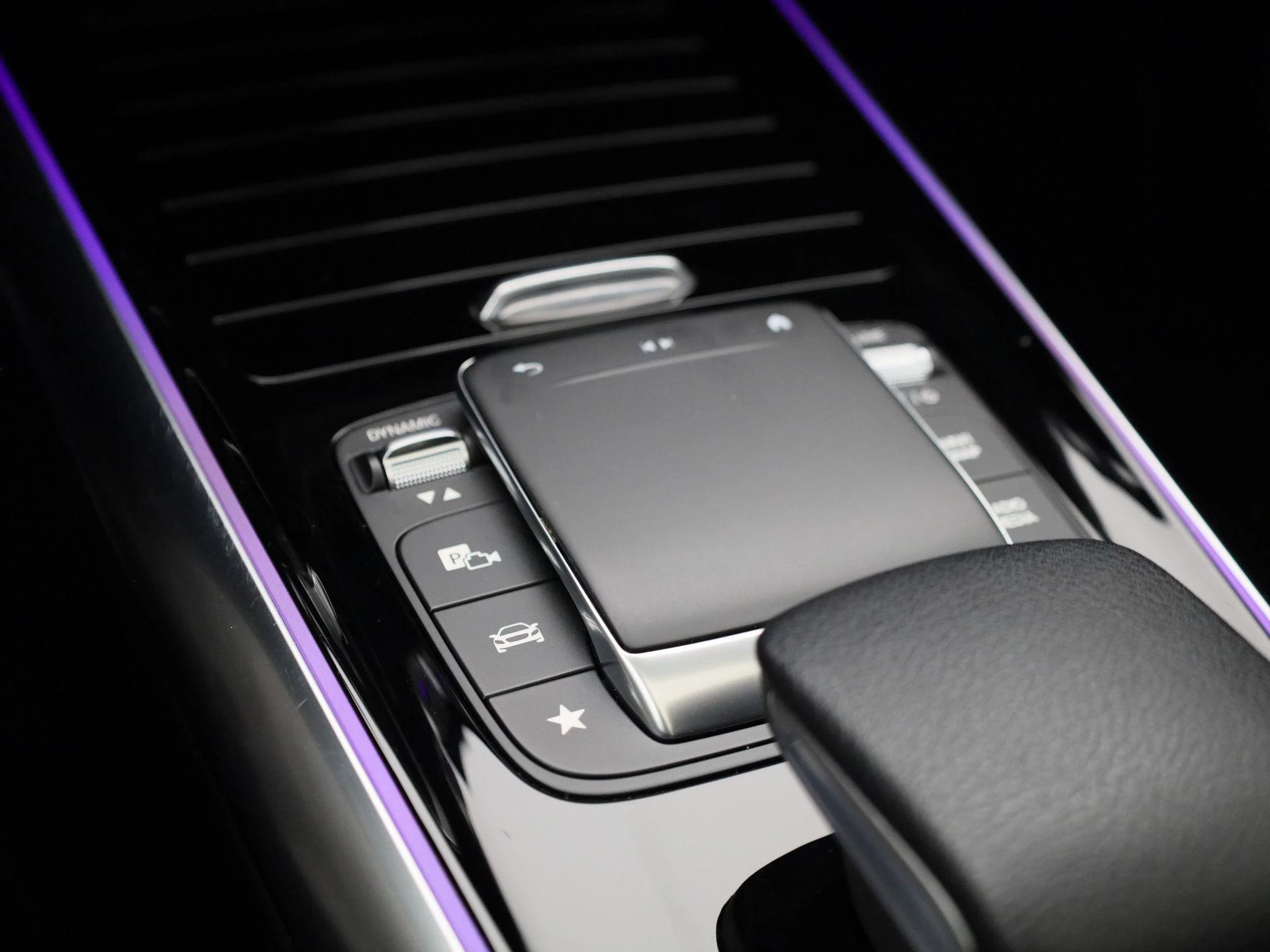Mercedes-Benz-B-Klasse-image-18