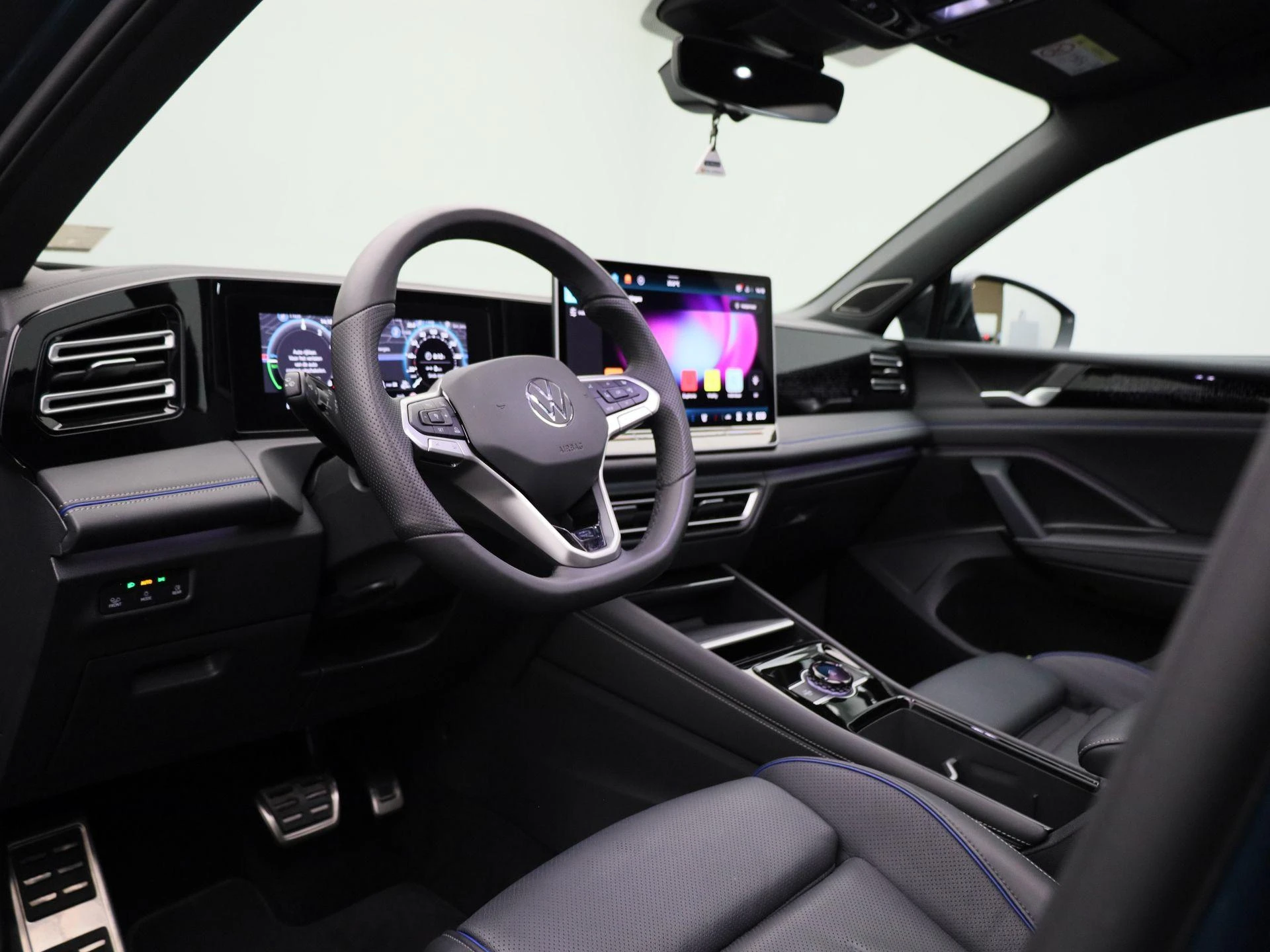Volkswagen-Tiguan-image-40