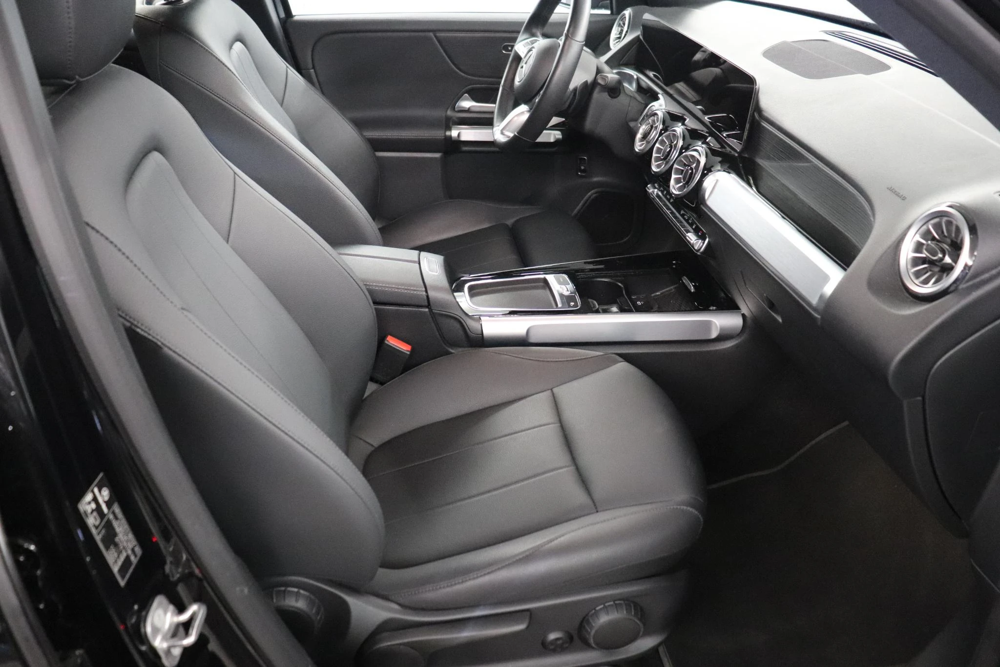 Mercedes-Benz EQB EQB 300 4MATIC Luxury Line