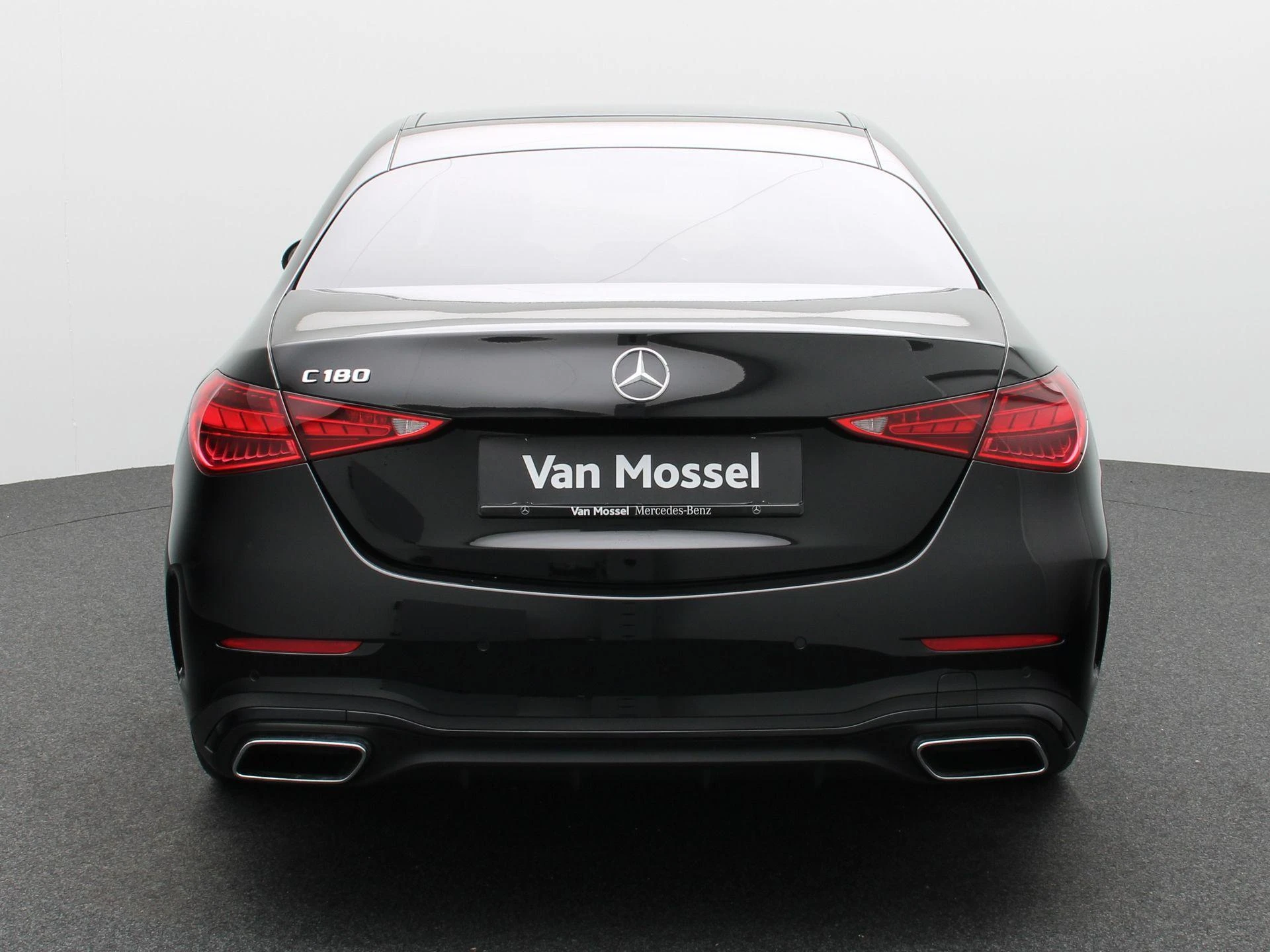 Mercedes-Benz-C-Klasse-image-4