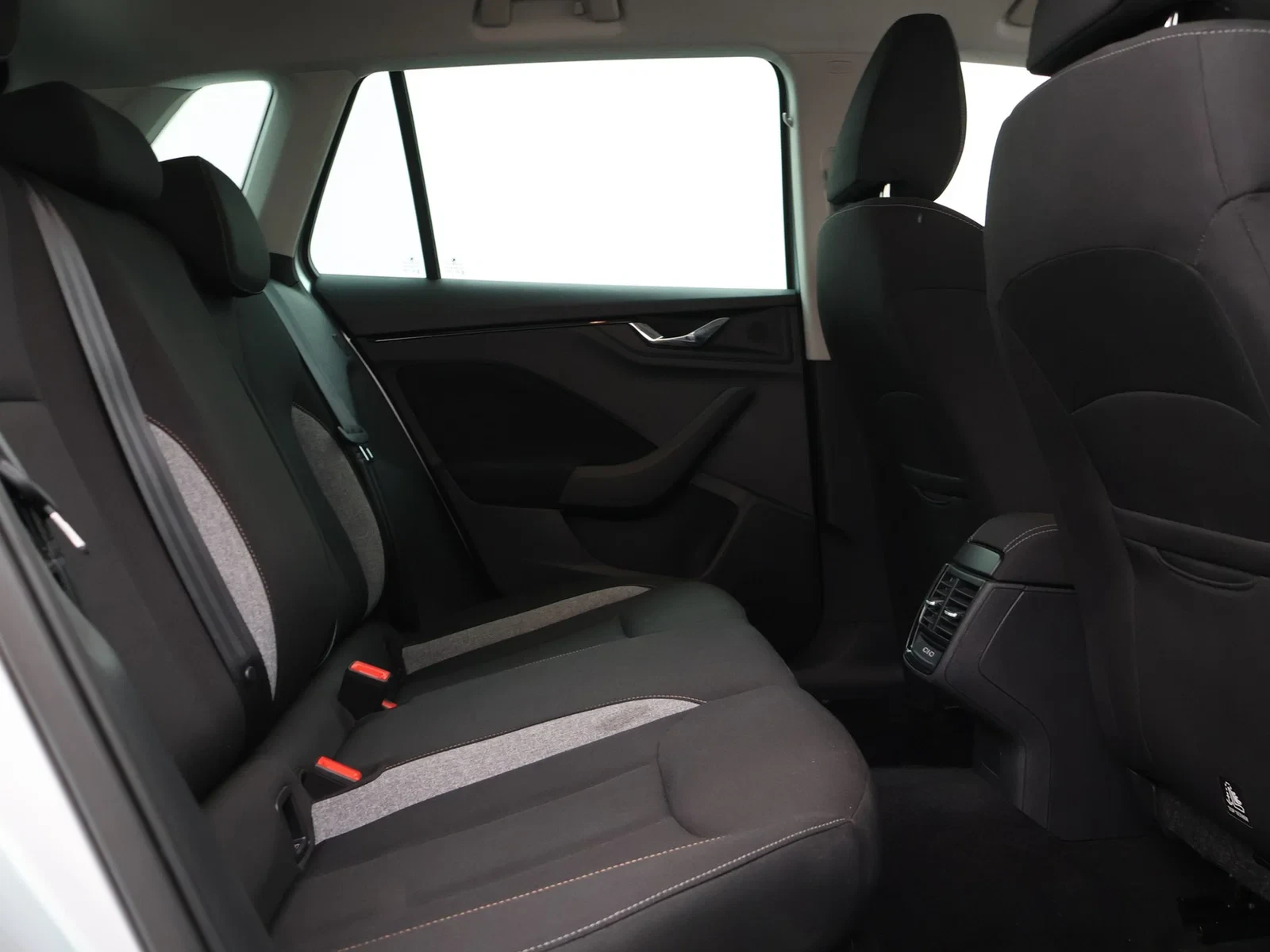 Škoda Kamiq Kamiq Selection 1.0TSI 116PK *AUTOMAAT*CAMERA*PDC*CRUISE*VIRTUAL COCKPIT*APP-CONNECT*...*