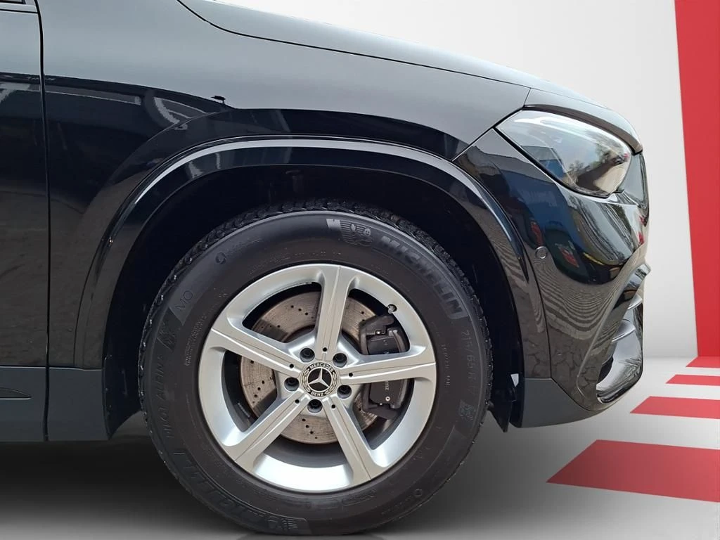Mercedes-Benz-GLA 180 d-image-6