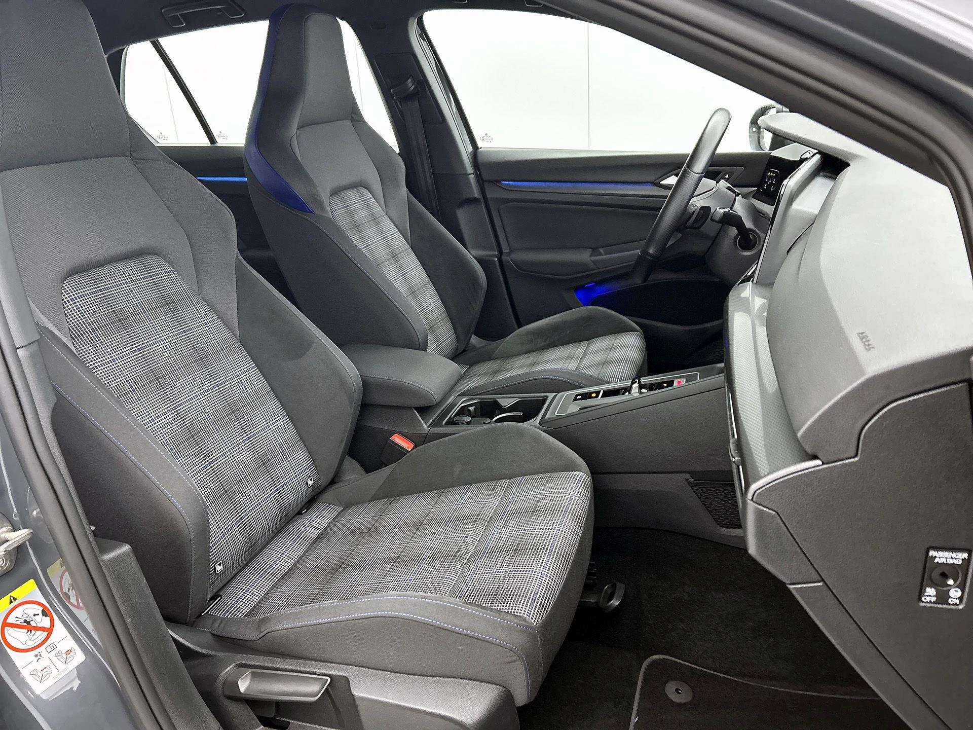 Volkswagen-Golf-image-41