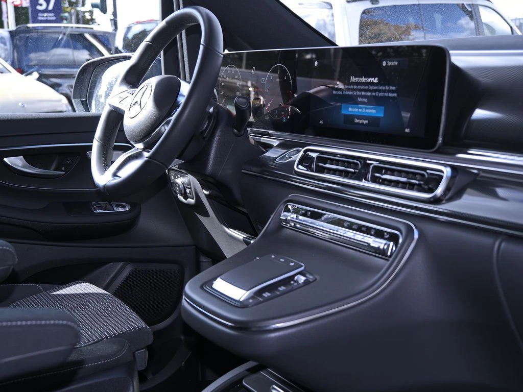 Mercedes-Benz-V-Klasse 220-image-6