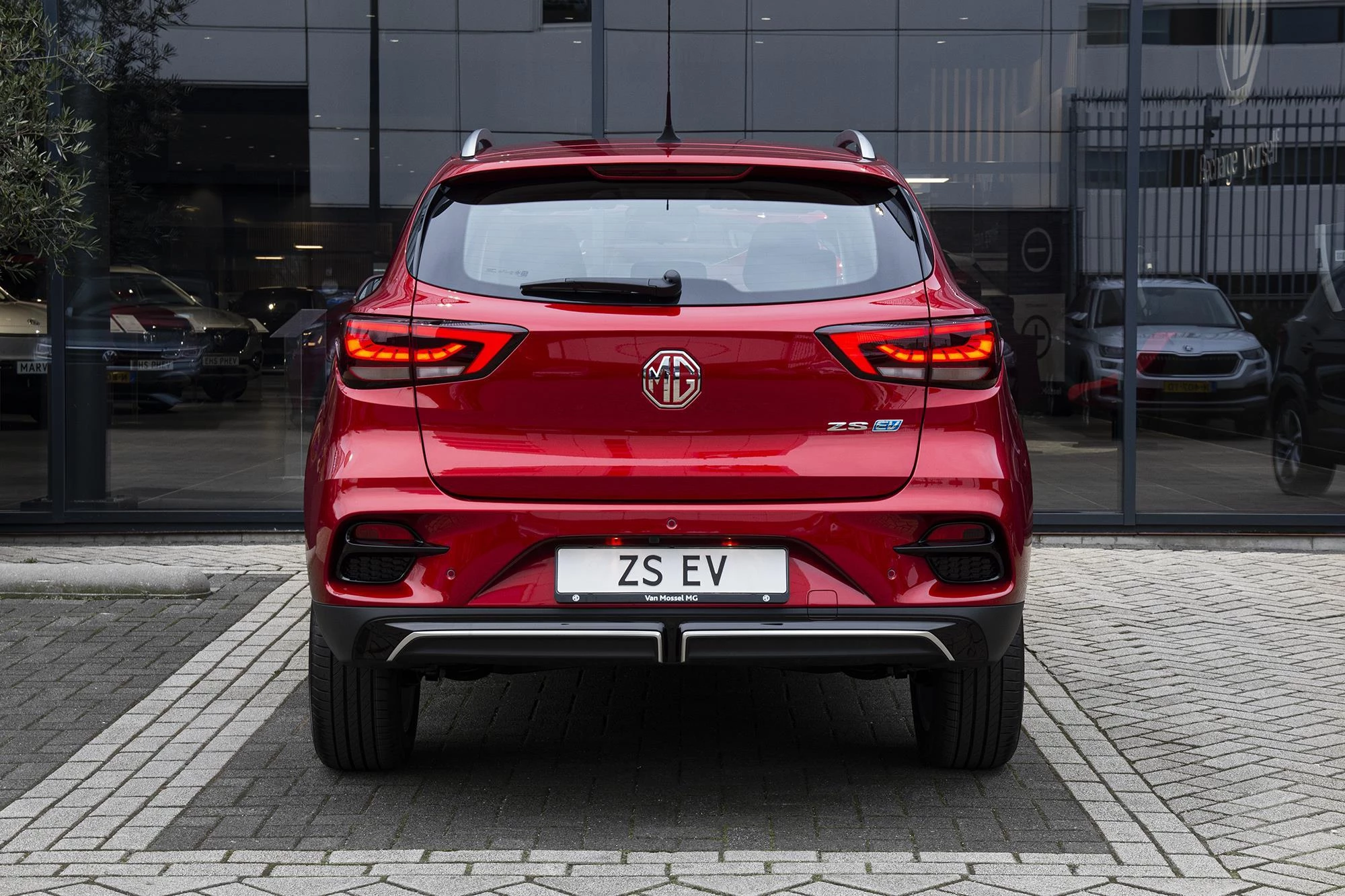 MG-ZS EV-image-3