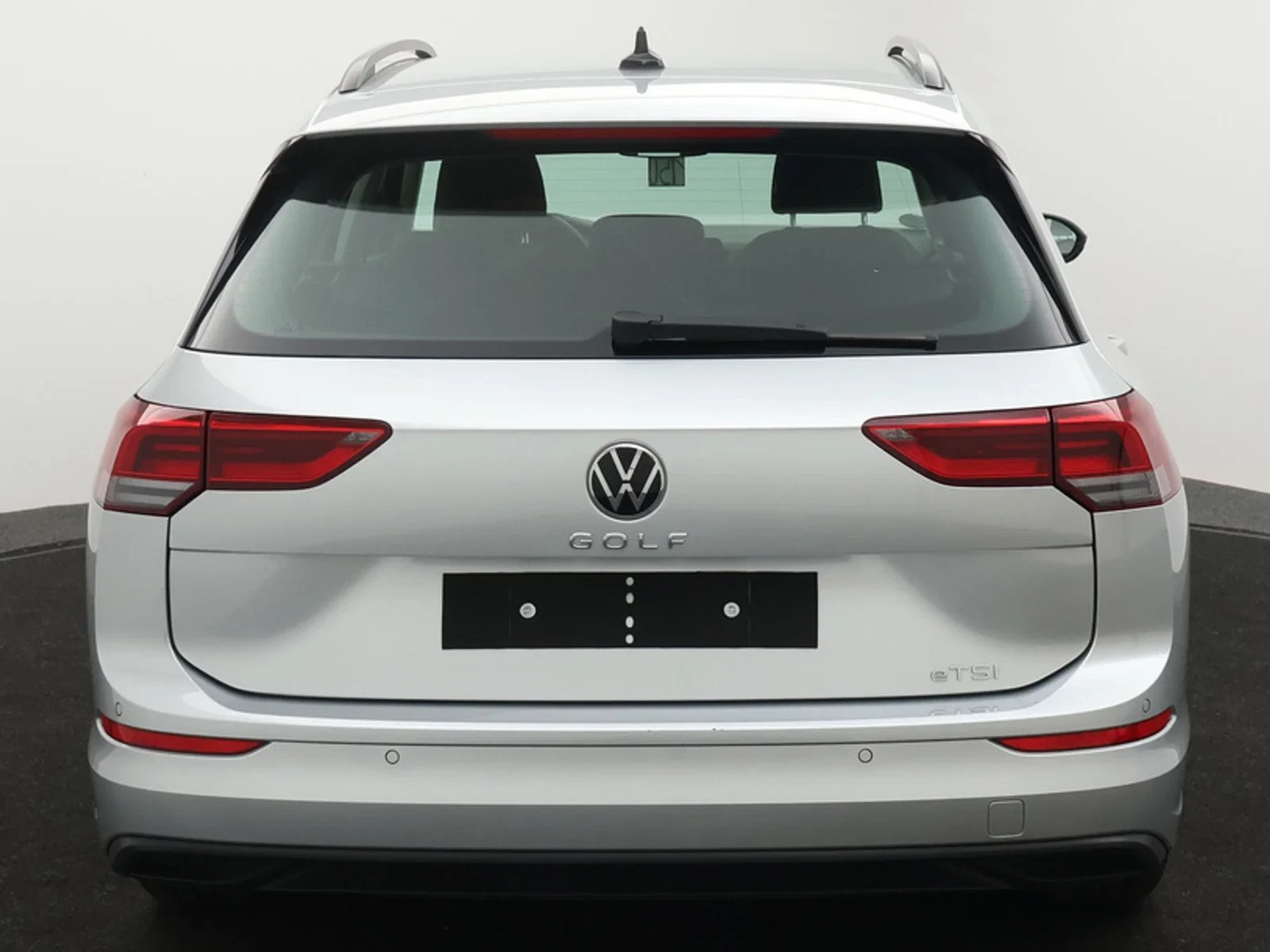 Volkswagen-Golf-image-4