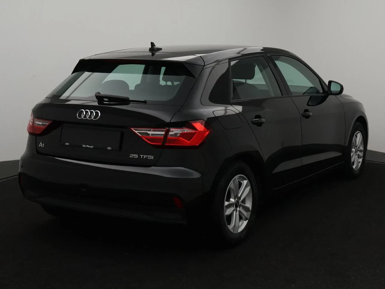 Audi-A1 Sportback-image-6
