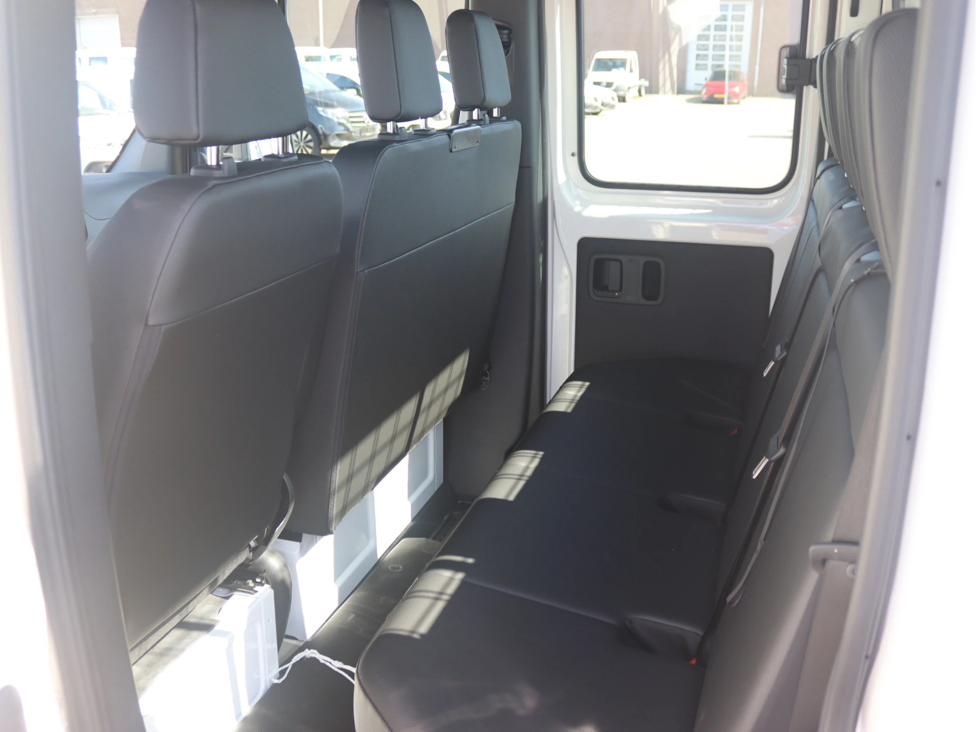 Mercedes-Benz-Sprinter-image-6