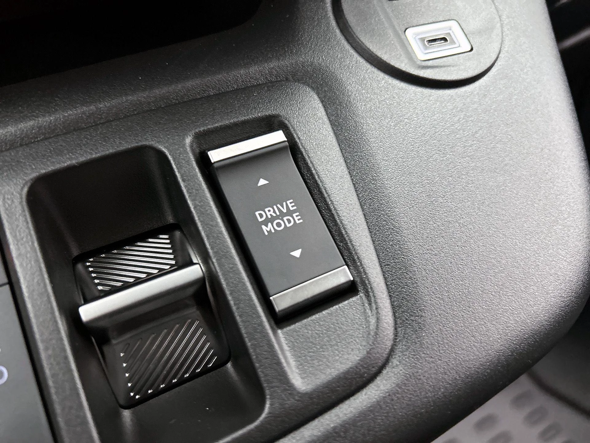Opel-Combo-e-image-10