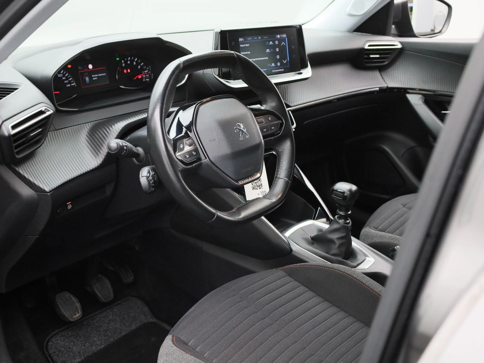 Peugeot-2008-image-14