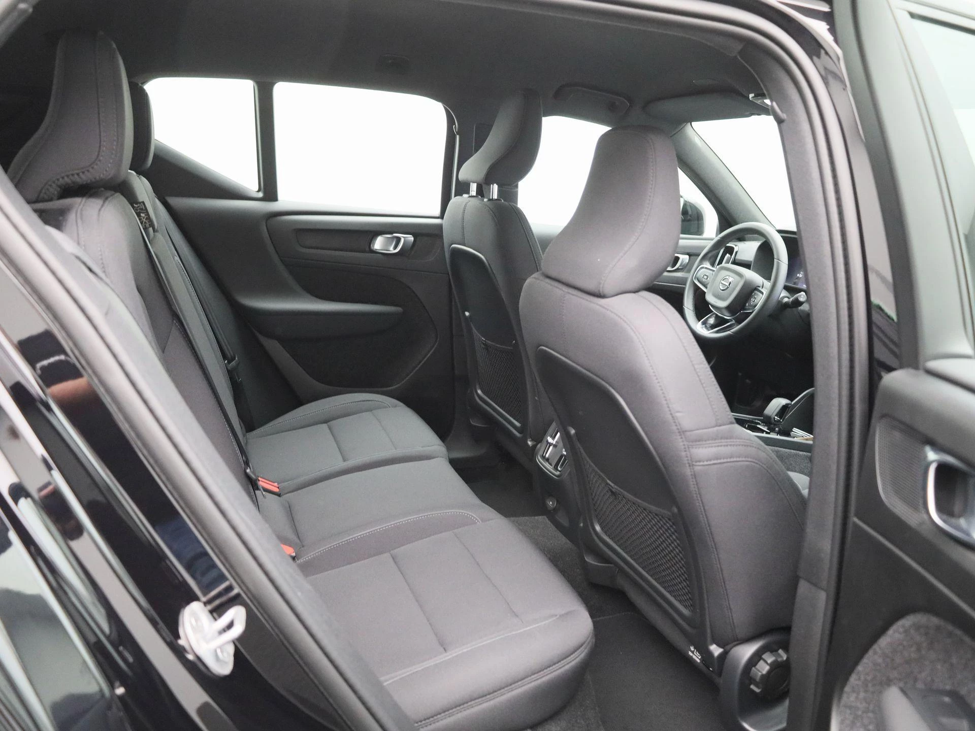 Volvo-XC40-image-25