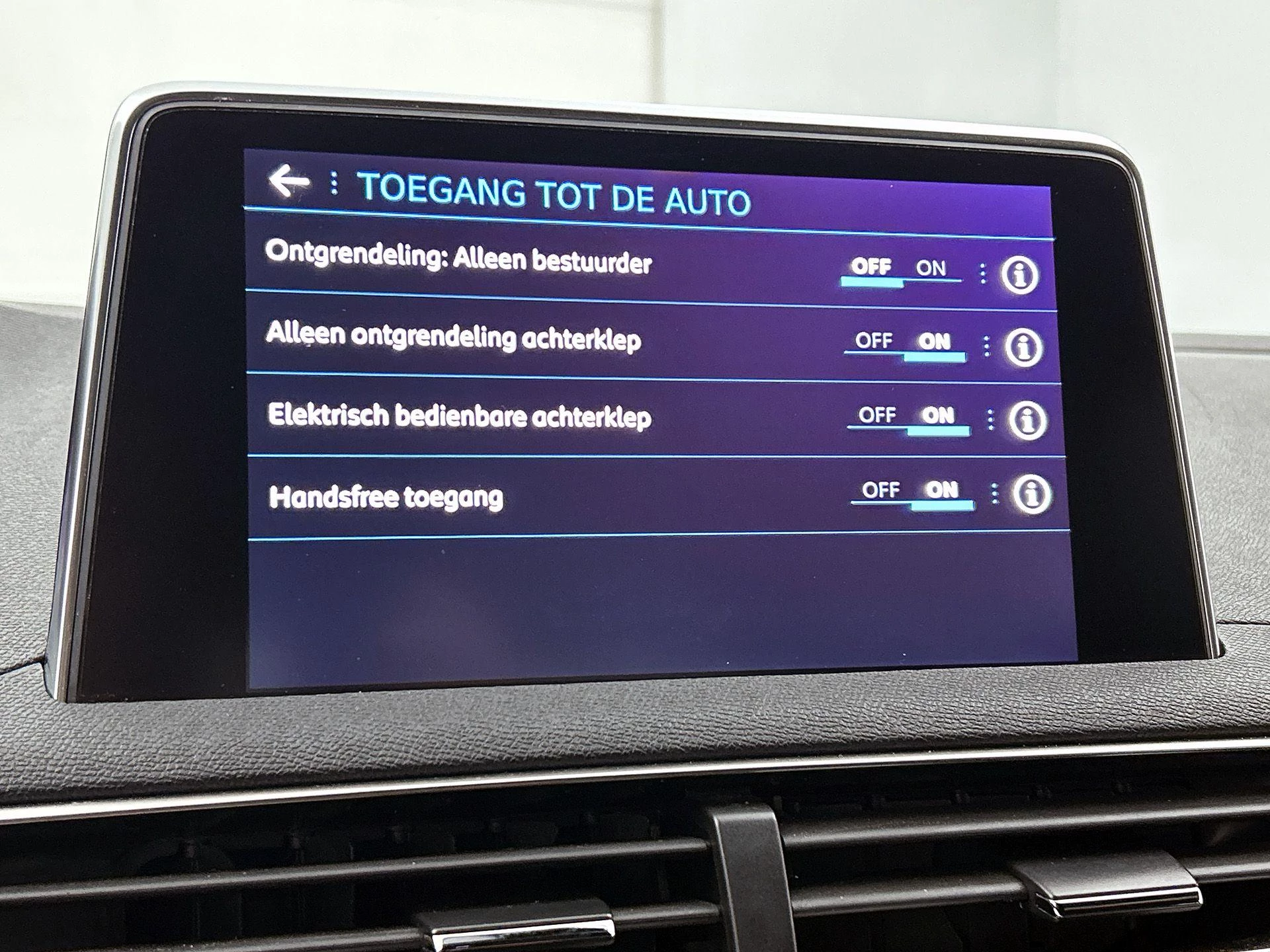Peugeot-3008-image-11