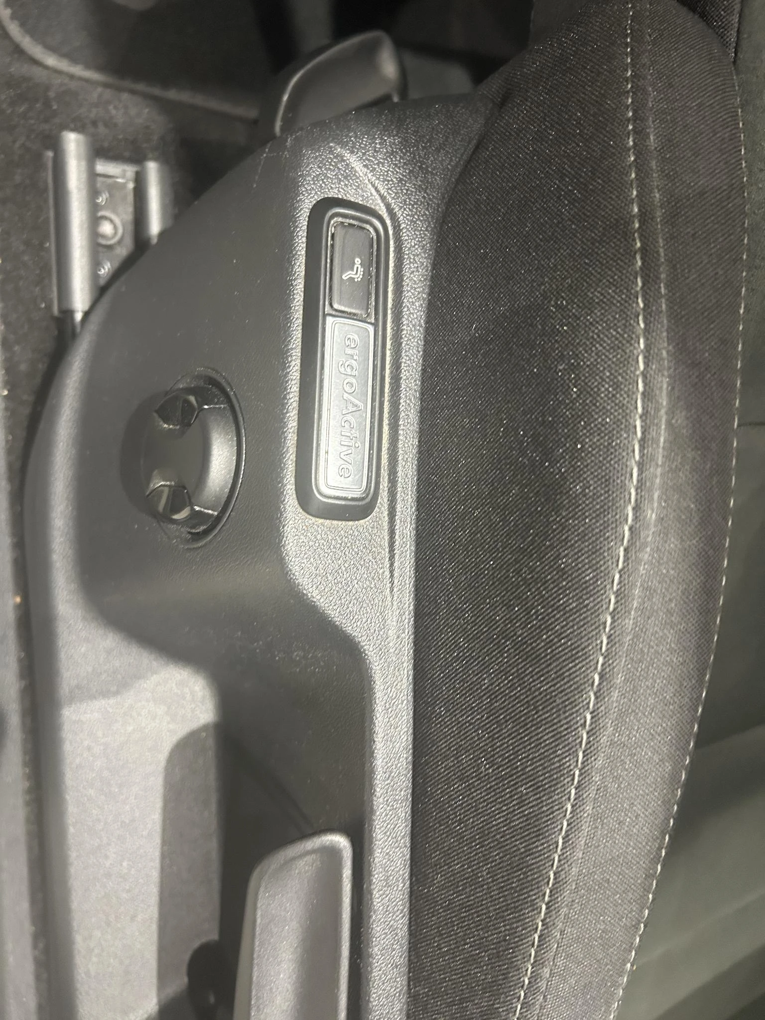 Volkswagen-Tiguan-image-12