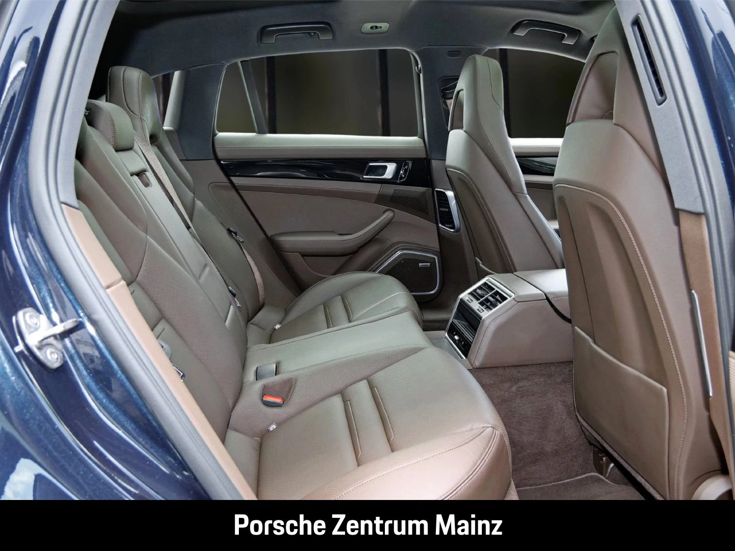 Porsche Panamera 4S E-Hybrid Sport Turismo Soft-Close -