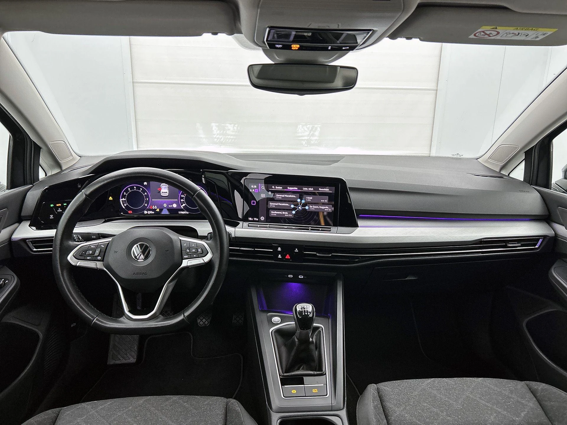 Volkswagen-Golf-image-2